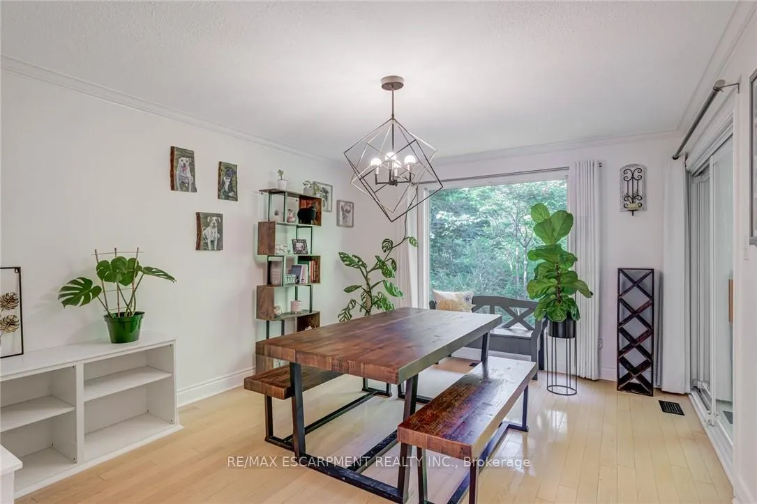 Photo 12 of Unit 5, 1560 Kerns Road, Burlington, Tyandaga — HOMEH
