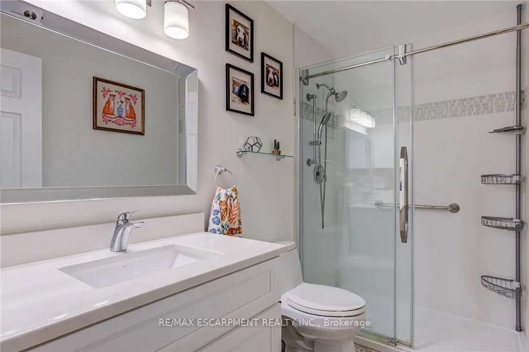 Photo 23 of Unit 5, 1560 Kerns Road, Burlington, Tyandaga — HOMEH