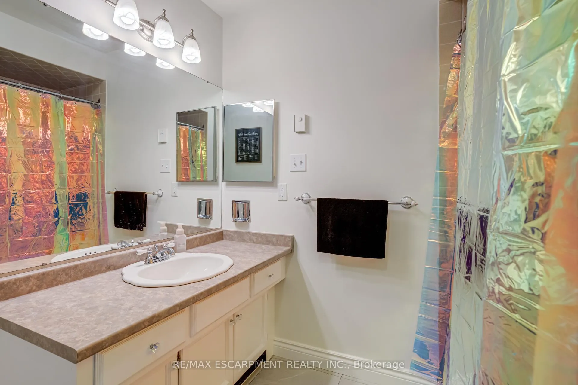 Photo 29 of Unit 5, 1560 Kerns Road, Burlington, Tyandaga — HOMEH