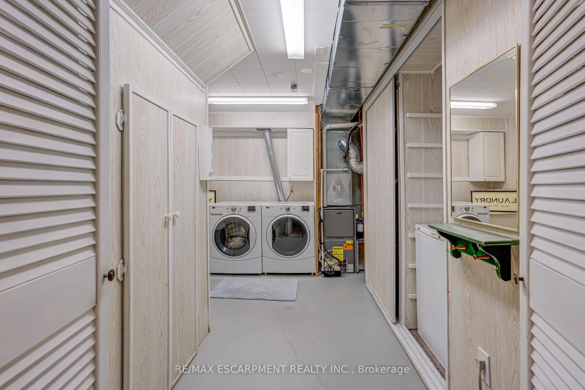 Photo 39 of Unit 5, 1560 Kerns Road, Burlington, Tyandaga — HOMEH