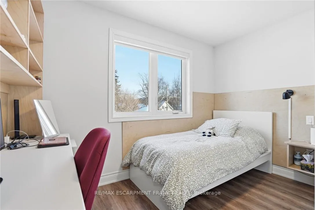 Photo 18 of 50 Broadway Avenue, Hamilton, Ainslie Wood — HOMEH