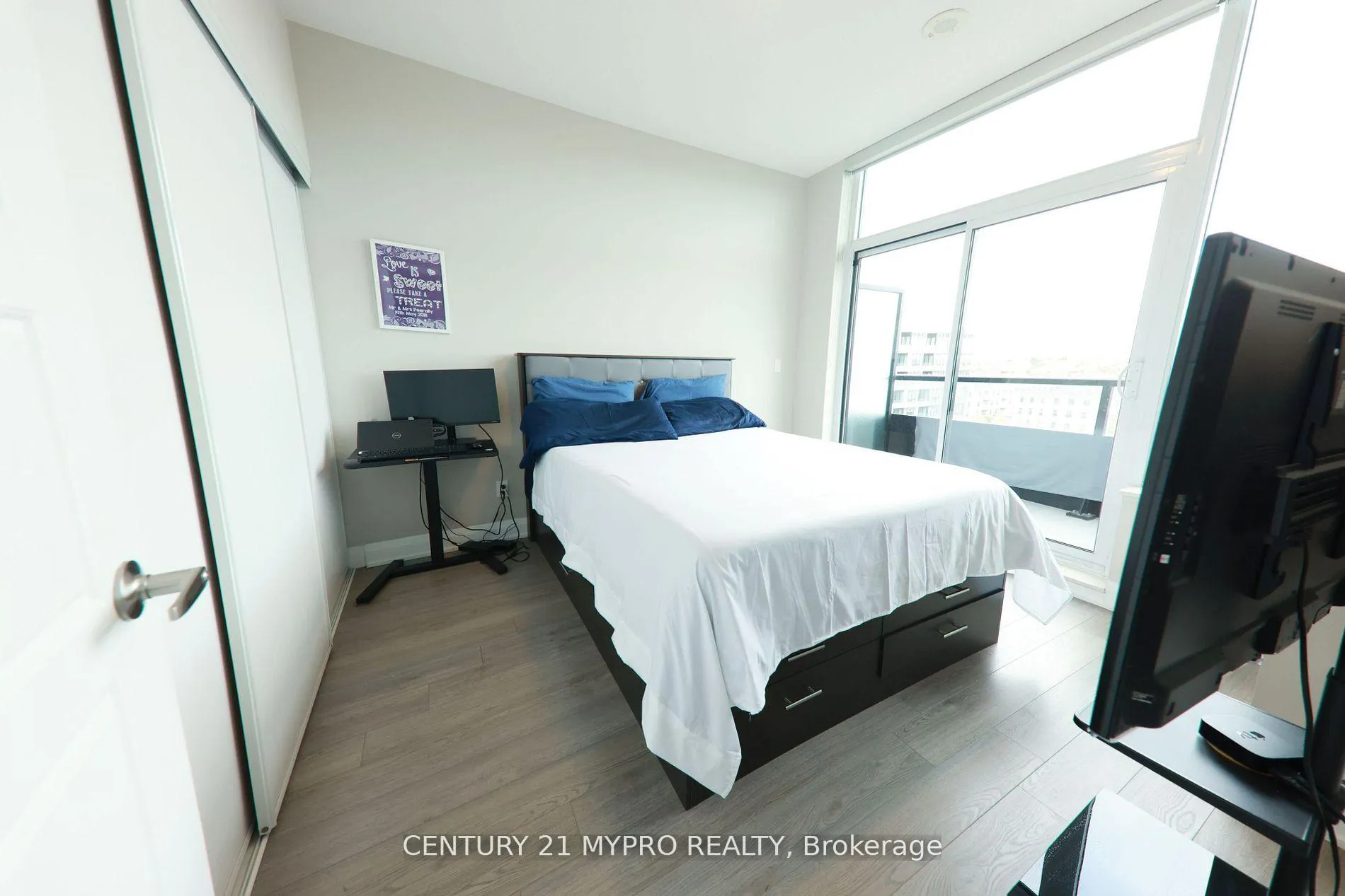 Photo 7 of Unit 917, 15 Water Walk Drive, Markham, Unionville — HOMEH