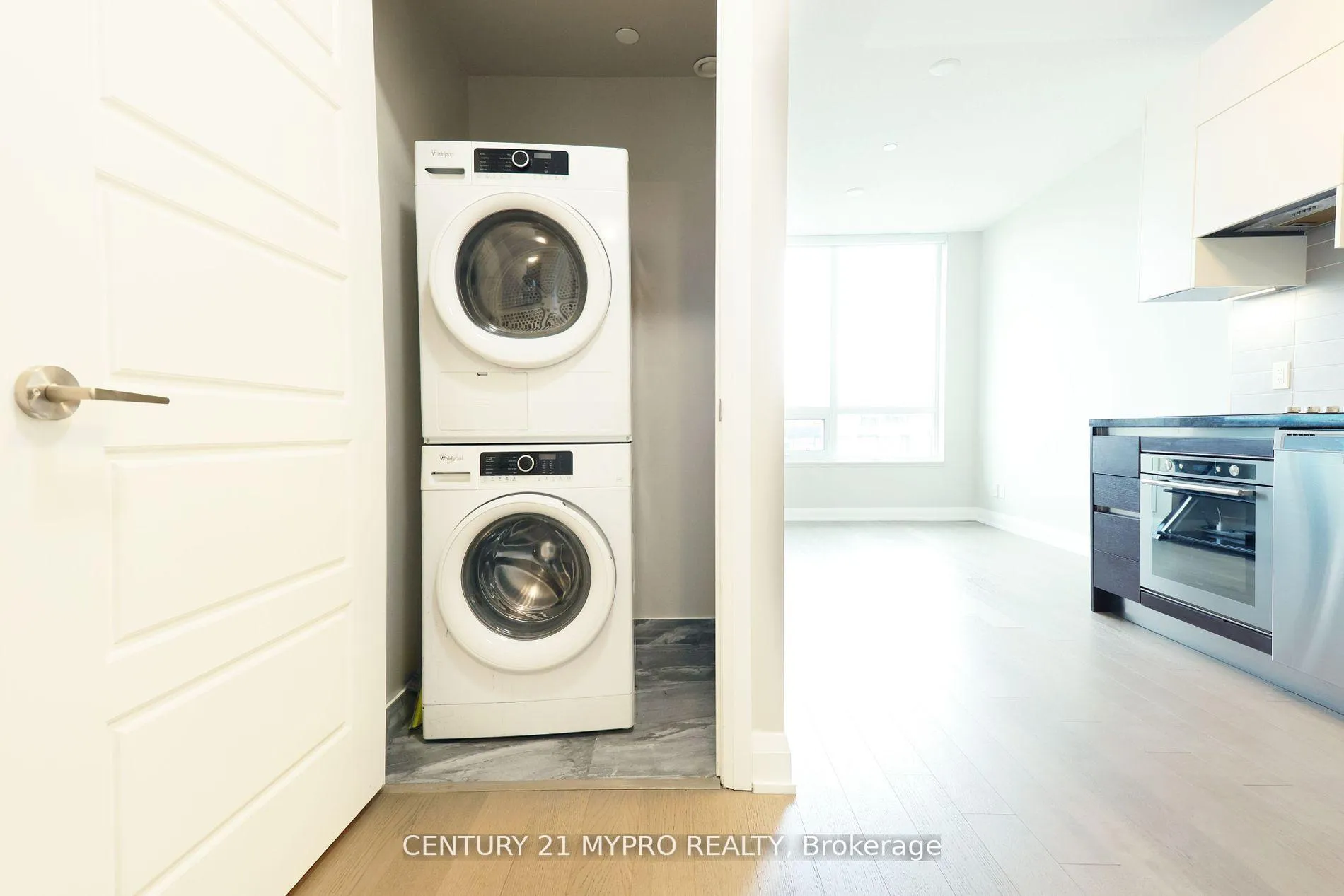 Photo 9 of Unit 917, 15 Water Walk Drive, Markham, Unionville — HOMEH