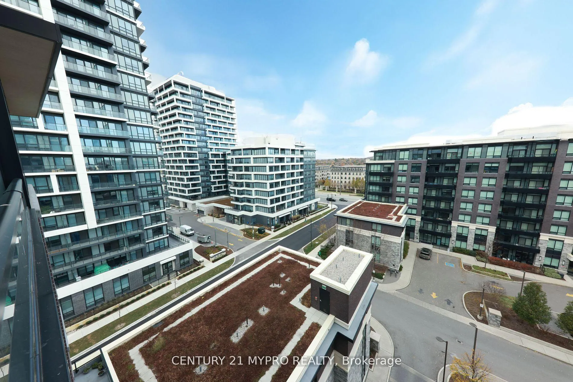 Photo 12 of Unit 917, 15 Water Walk Drive, Markham, Unionville — HOMEH
