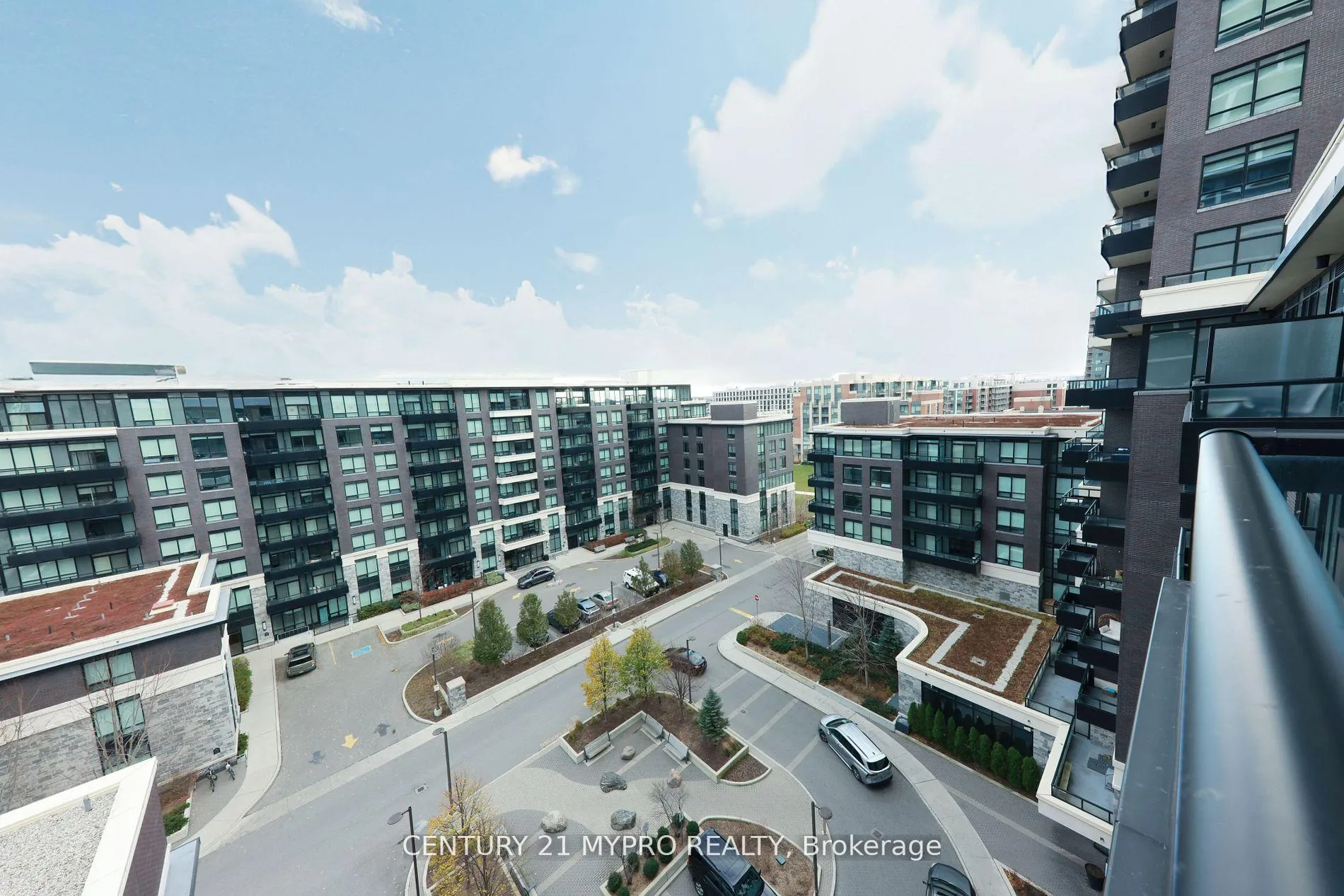 Photo 13 of Unit 917, 15 Water Walk Drive, Markham, Unionville — HOMEH