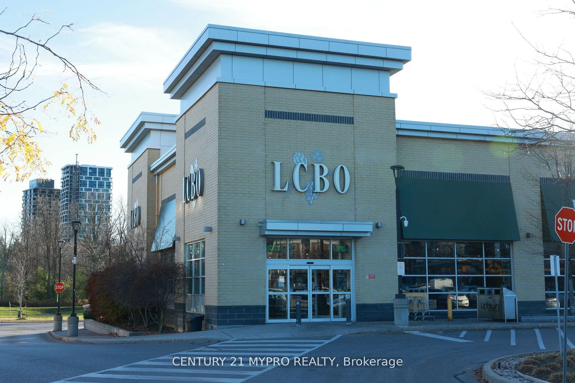 Photo 15 of Unit 917, 15 Water Walk Drive, Markham, Unionville — HOMEH