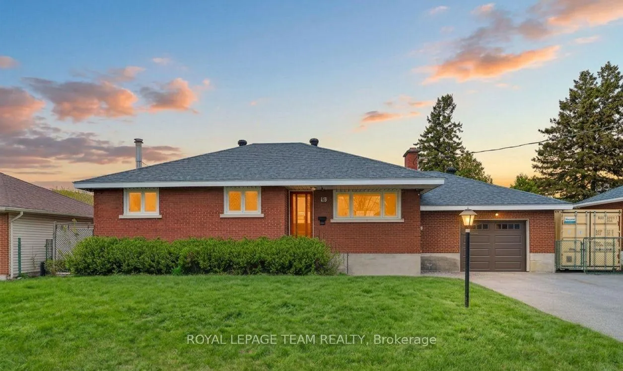 Photo 1 of 15 Donna Street, Ottawa, Meadowlands/Crestview — HOMEH