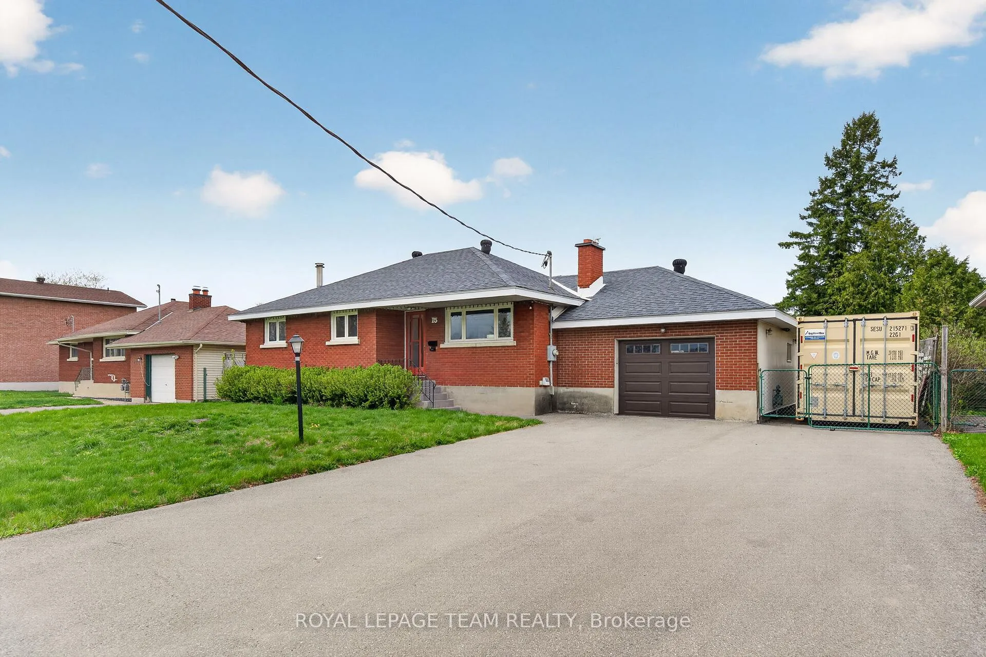 Photo 2 of 15 Donna Street, Ottawa, Meadowlands/Crestview — HOMEH
