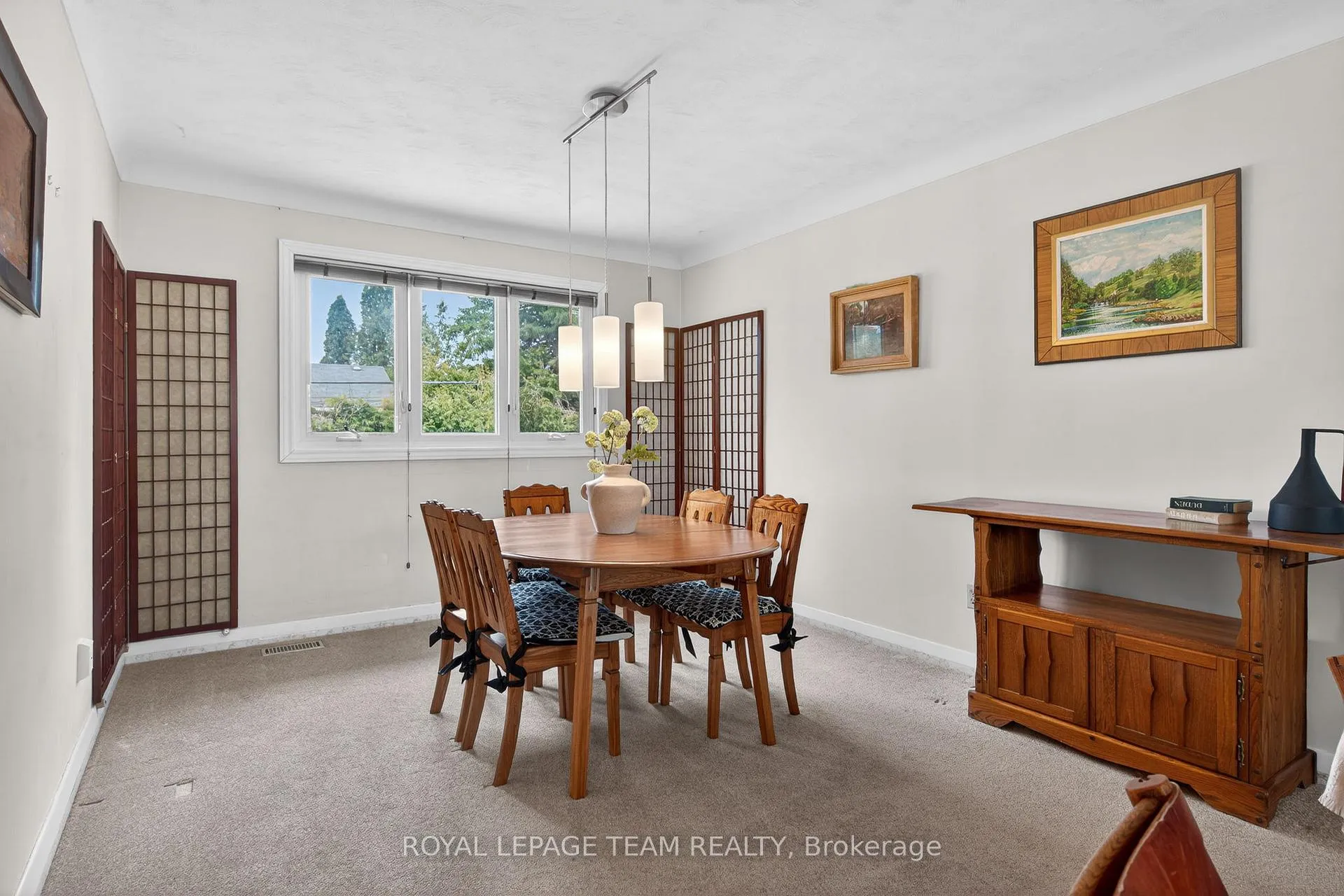 Photo 12 of 15 Donna Street, Ottawa, Meadowlands/Crestview — HOMEH