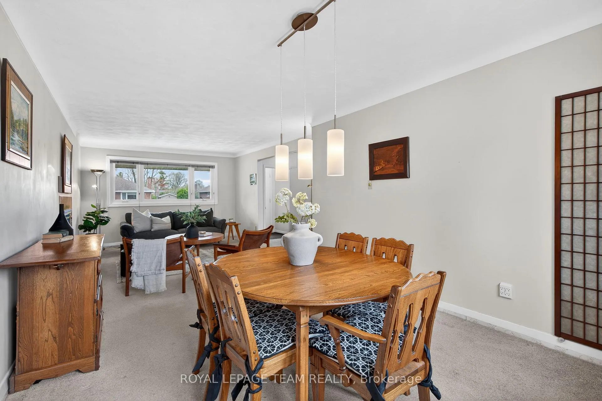 Photo 13 of 15 Donna Street, Ottawa, Meadowlands/Crestview — HOMEH