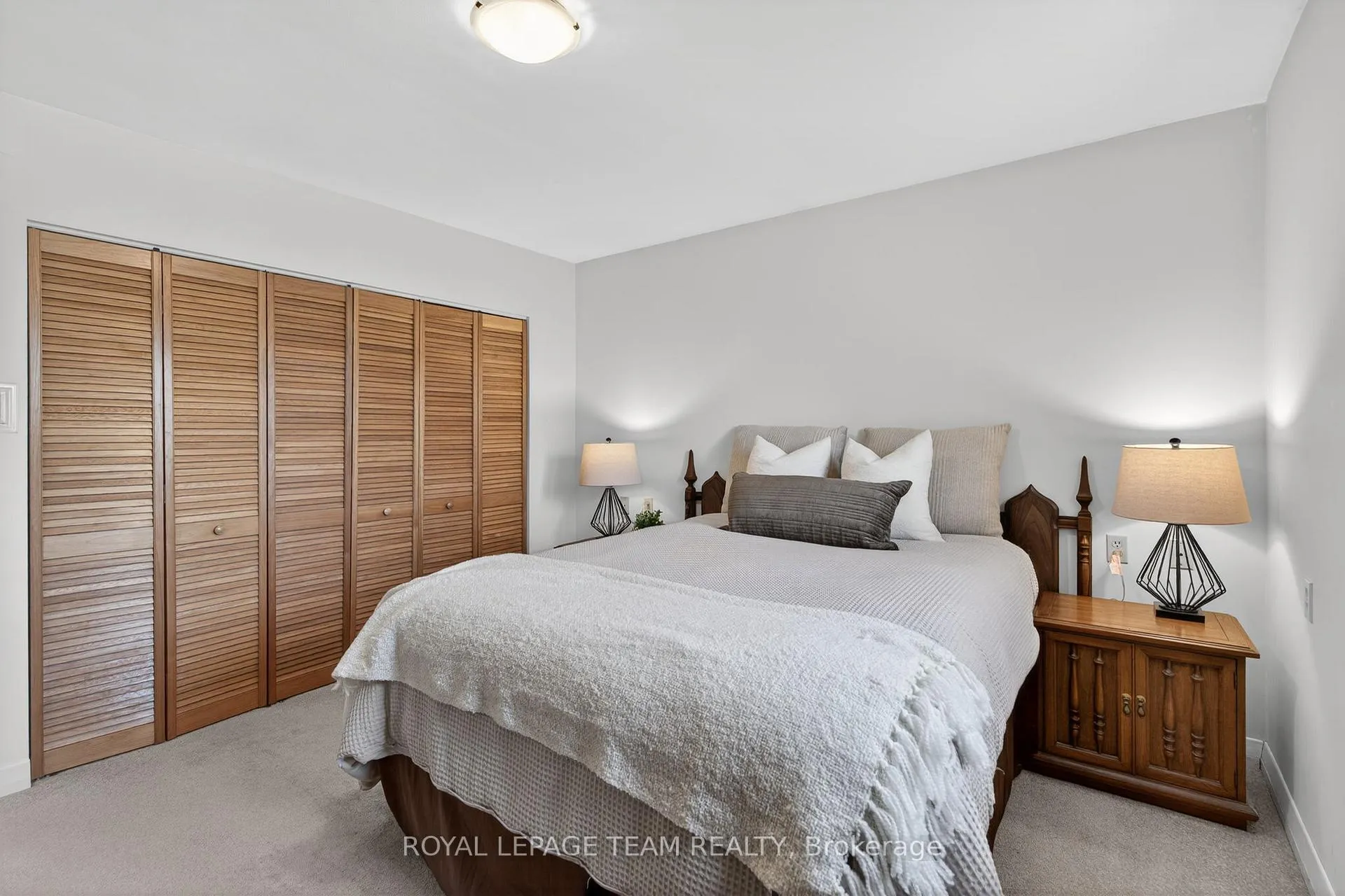 Photo 20 of 15 Donna Street, Ottawa, Meadowlands/Crestview — HOMEH