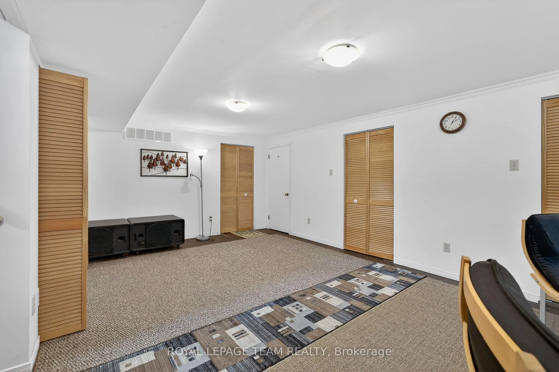 Photo 33 of 15 Donna Street, Ottawa, Meadowlands/Crestview — HOMEH