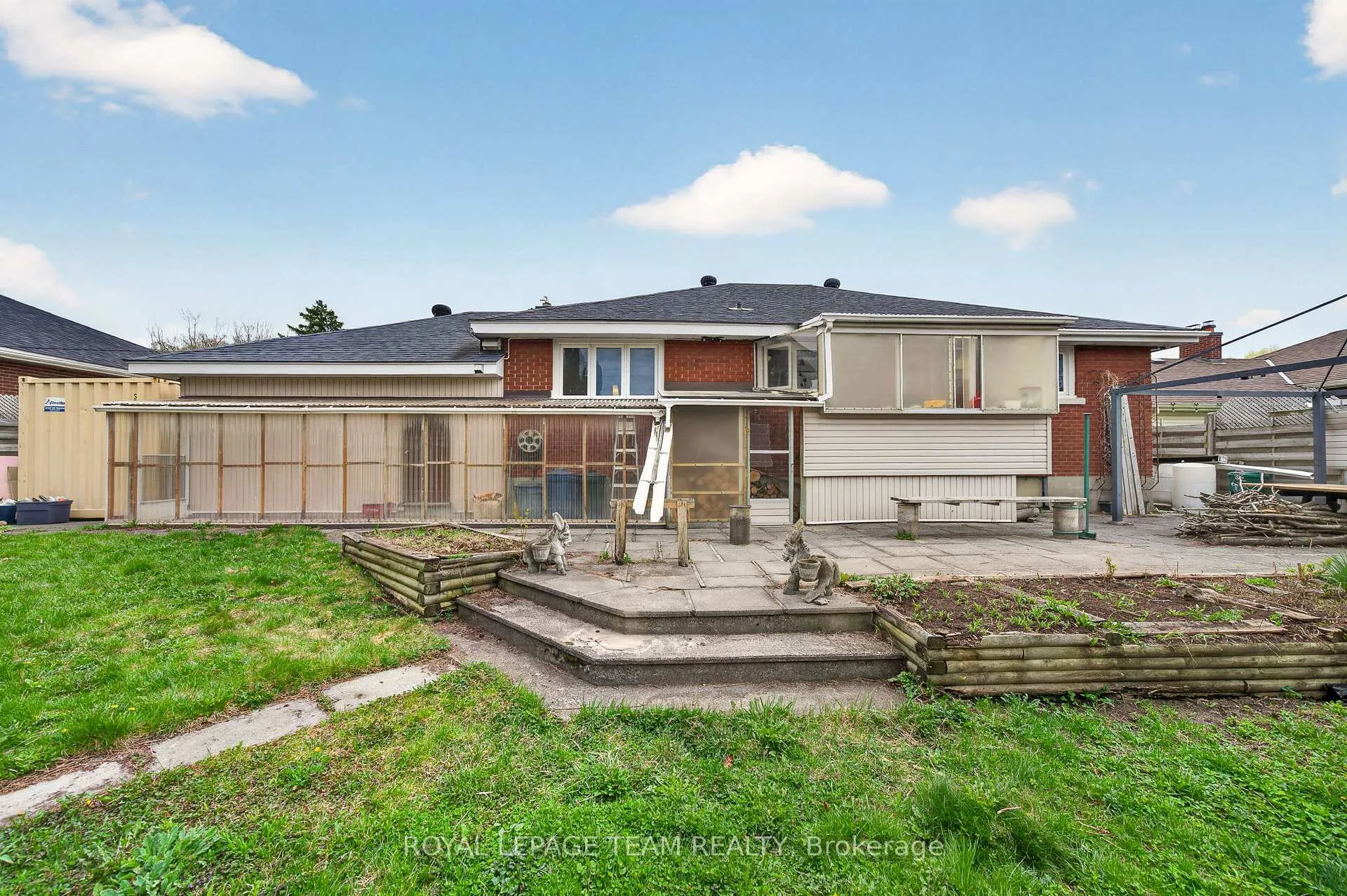 Photo 44 of 15 Donna Street, Ottawa, Meadowlands/Crestview — HOMEH