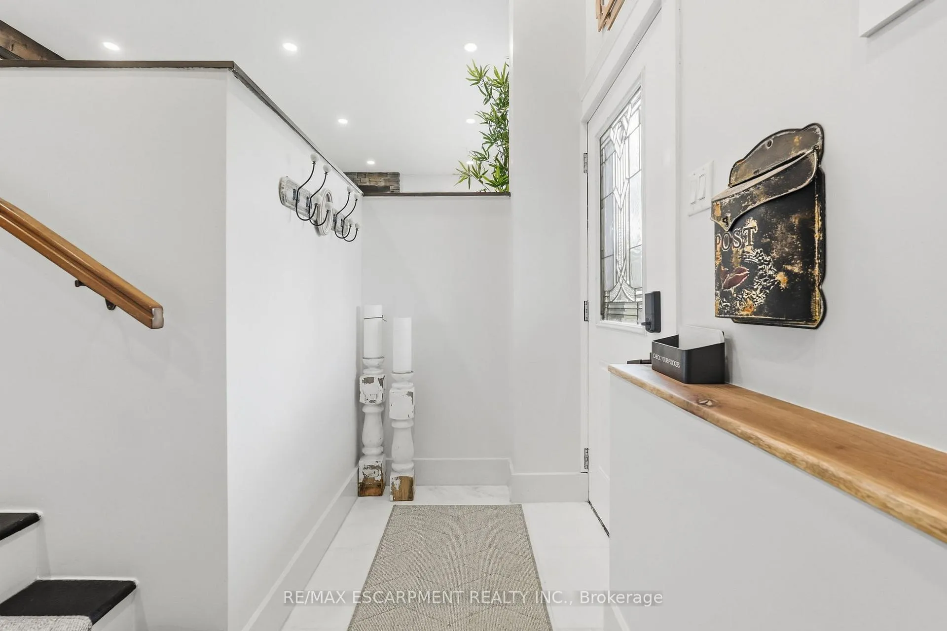 Photo 5 of 577 Harvest Road, Hamilton, Greensville — HOMEH