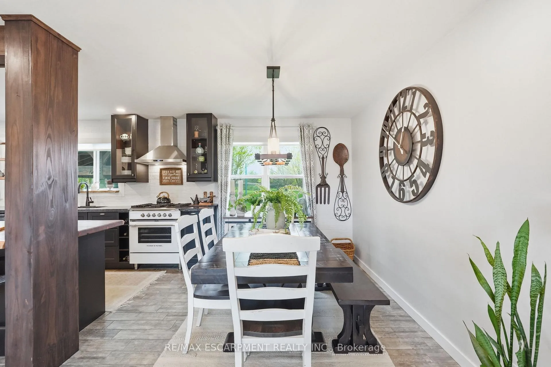 Photo 11 of 577 Harvest Road, Hamilton, Greensville — HOMEH