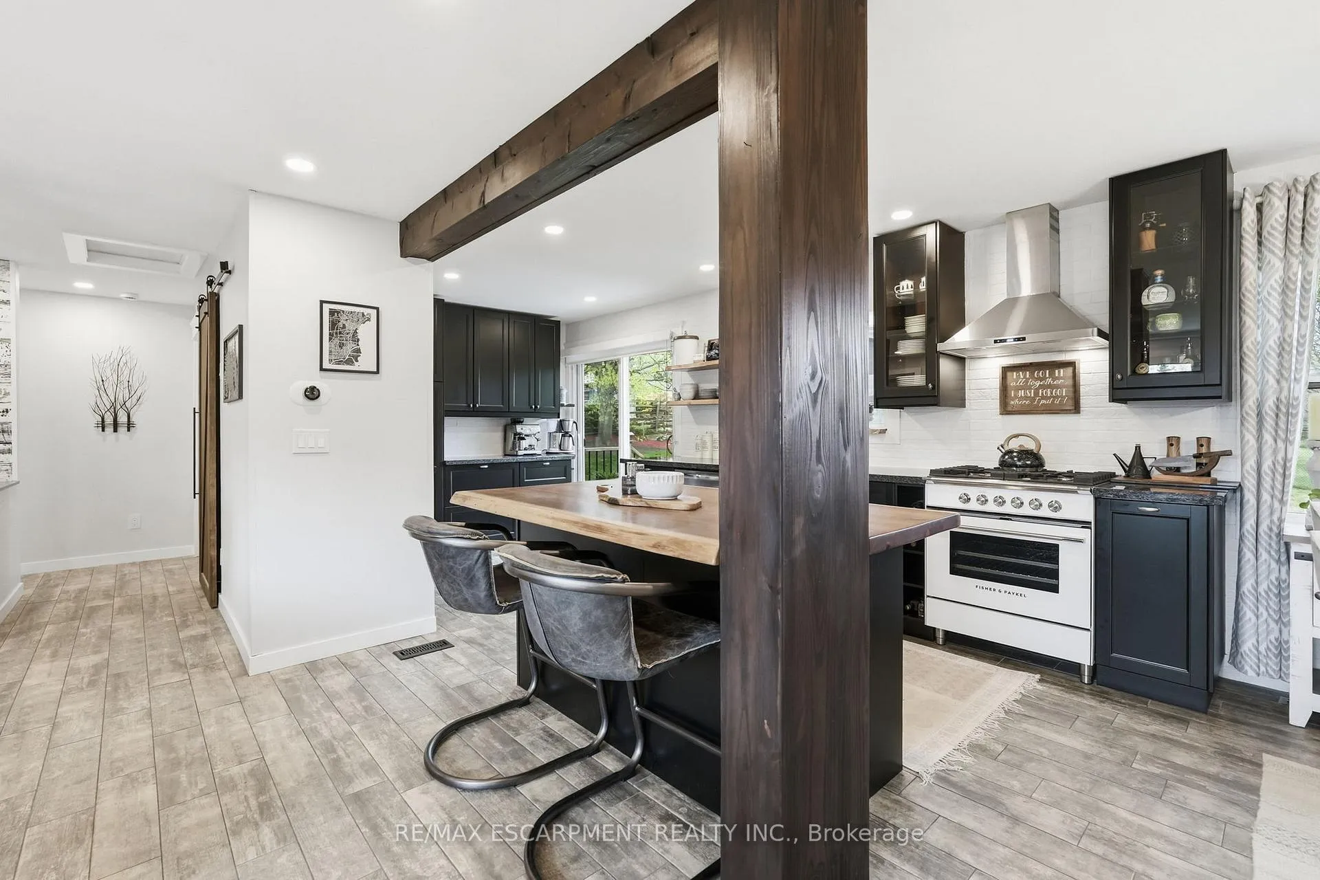 Photo 12 of 577 Harvest Road, Hamilton, Greensville — HOMEH