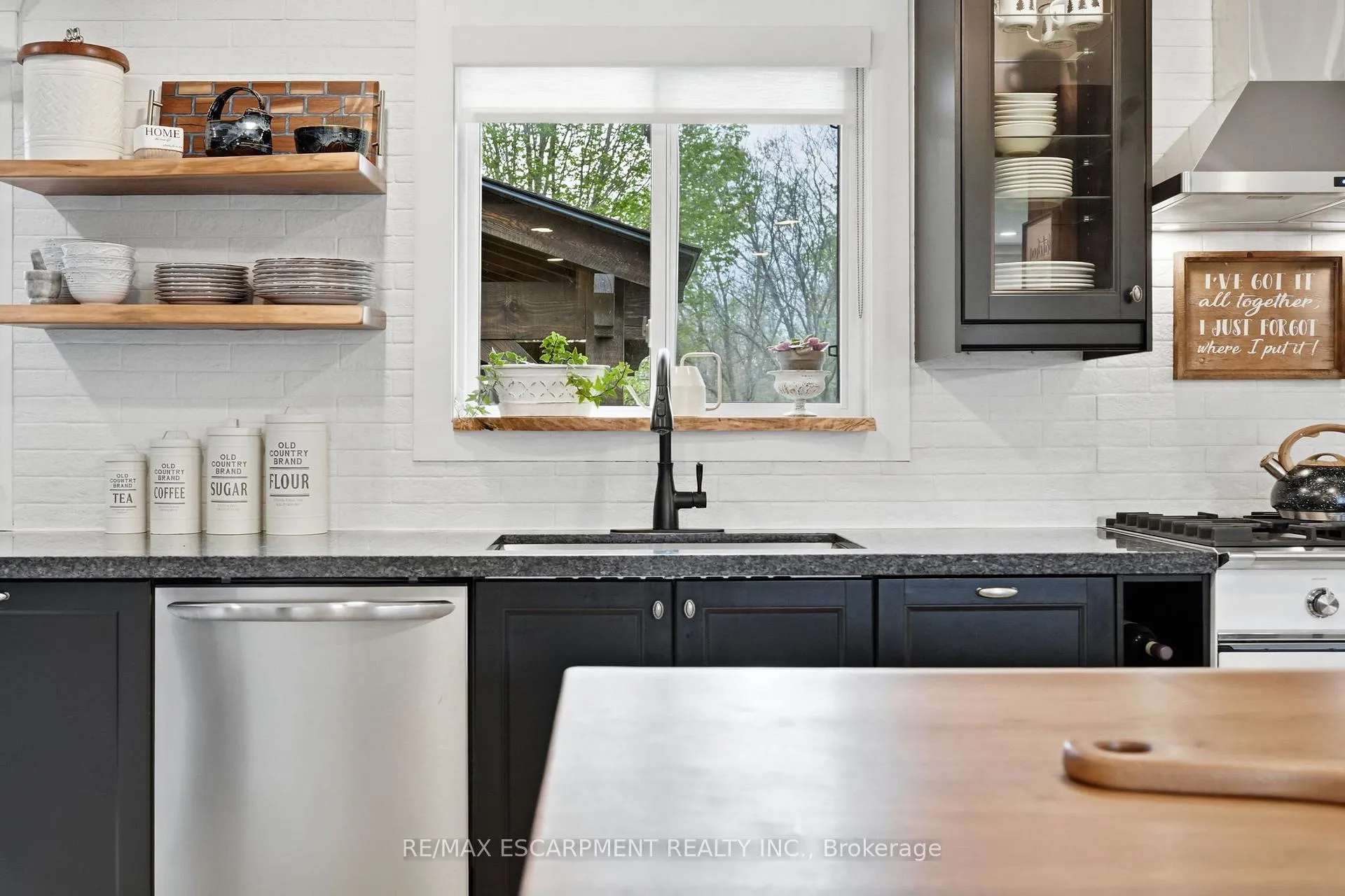 Photo 14 of 577 Harvest Road, Hamilton, Greensville — HOMEH