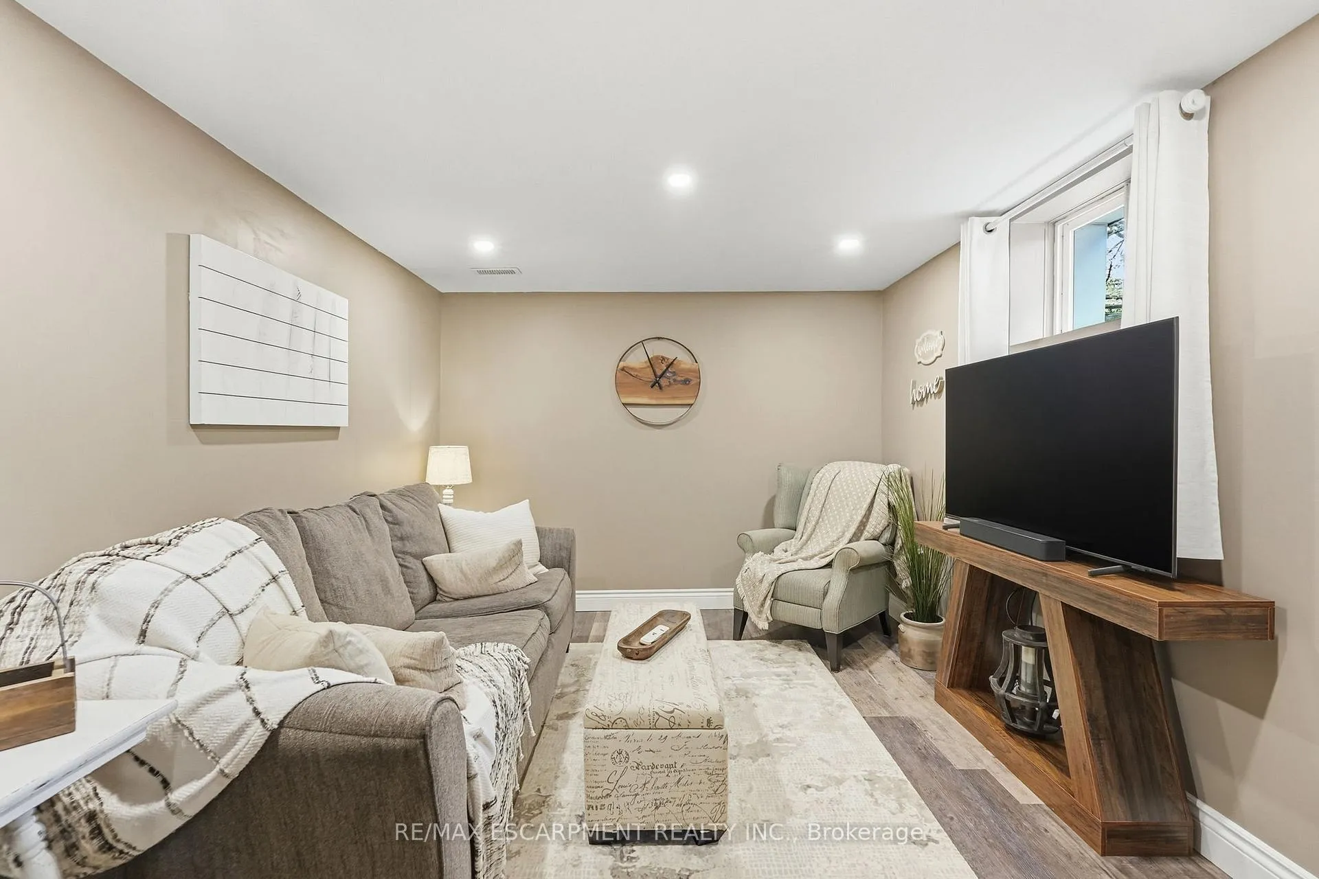 Photo 26 of 577 Harvest Road, Hamilton, Greensville — HOMEH