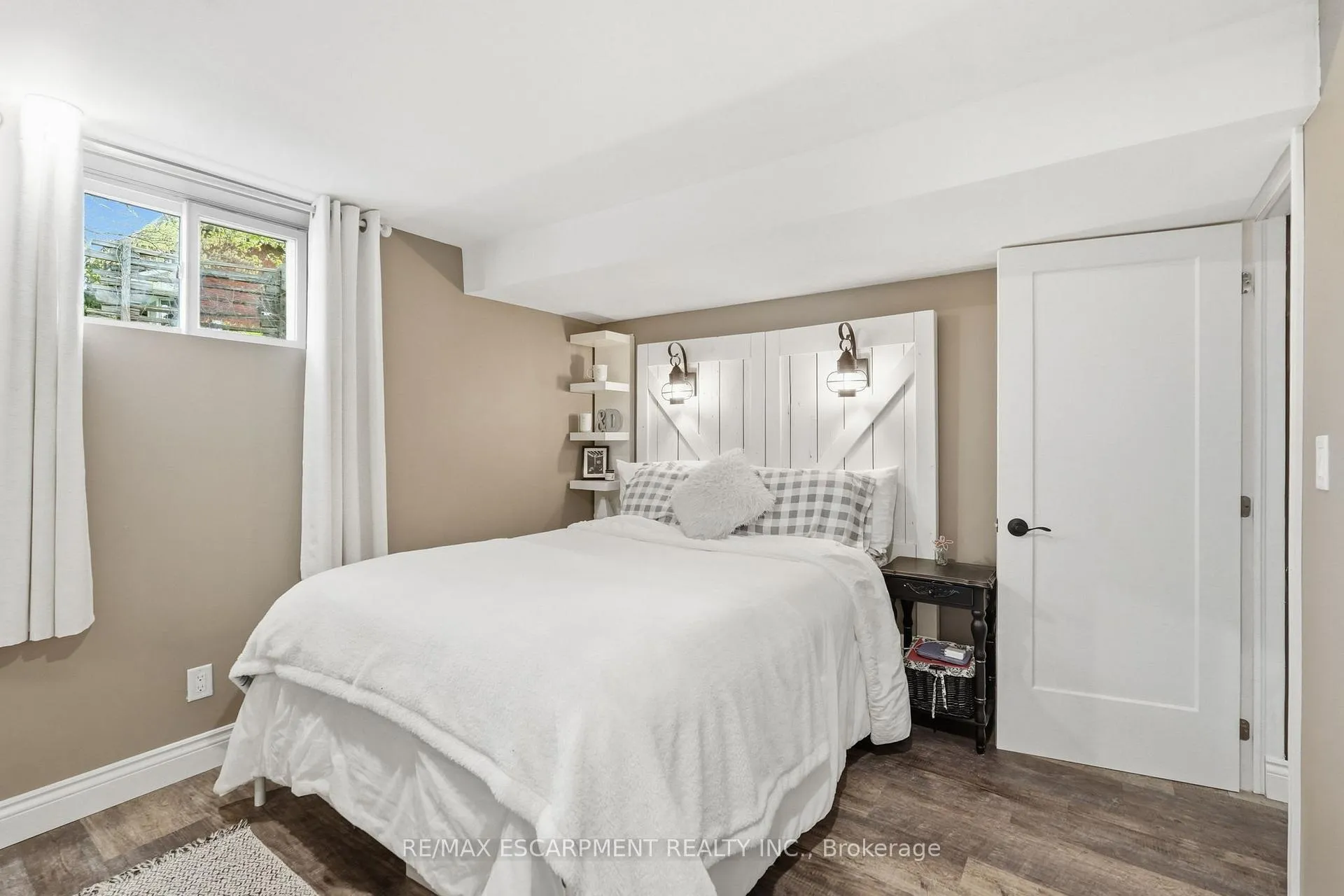 Photo 31 of 577 Harvest Road, Hamilton, Greensville — HOMEH