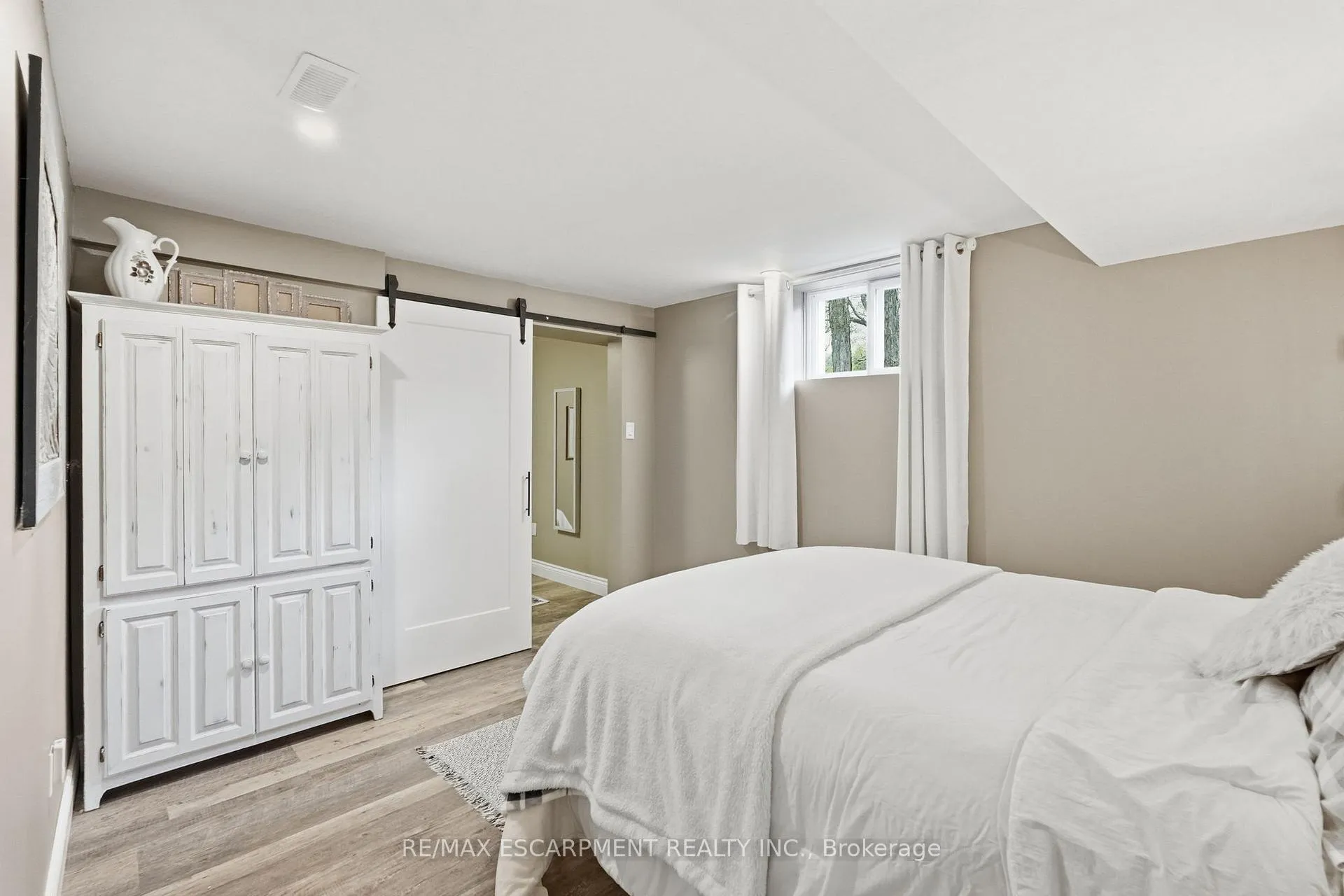 Photo 32 of 577 Harvest Road, Hamilton, Greensville — HOMEH
