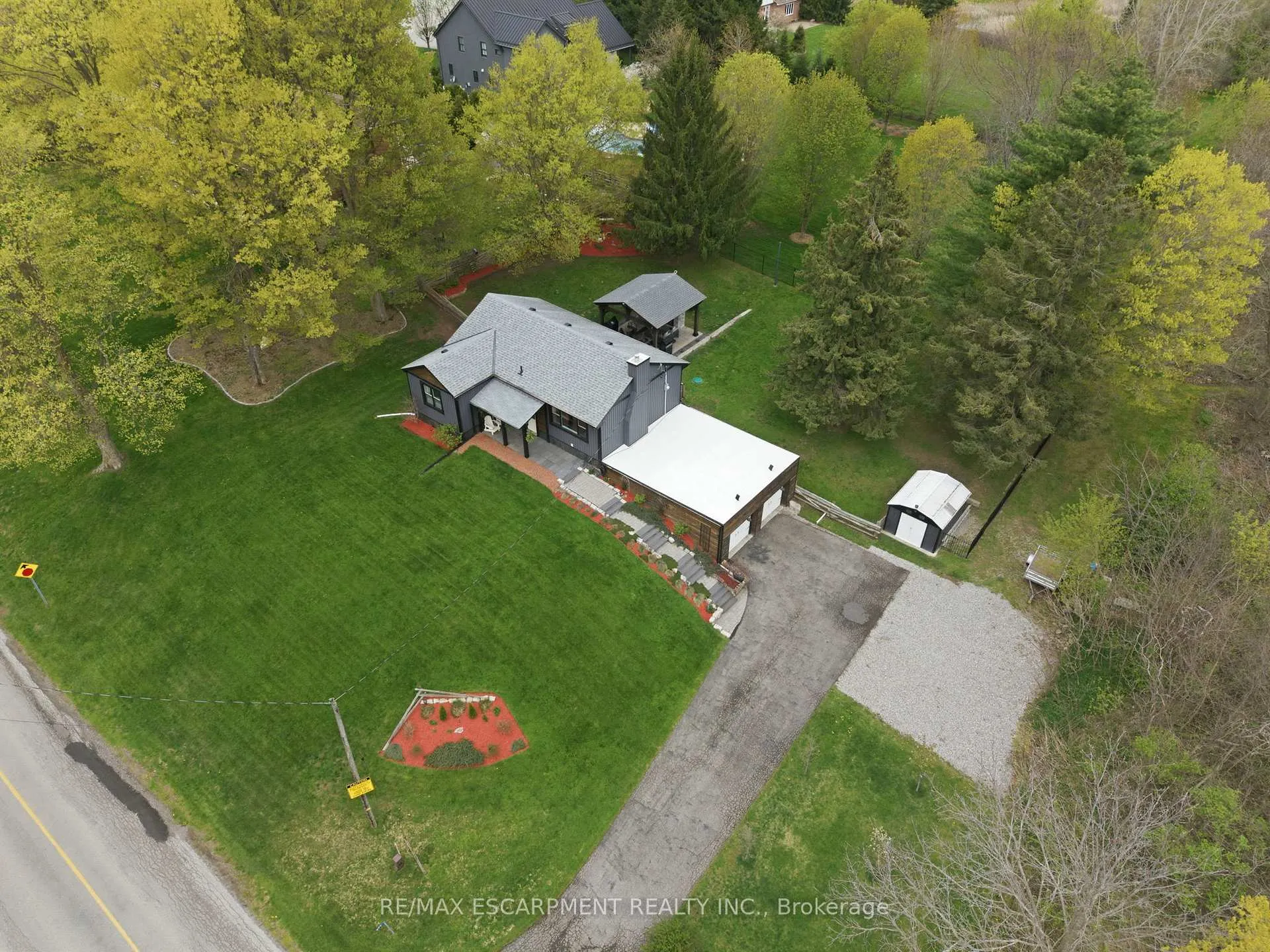 Photo 45 of 577 Harvest Road, Hamilton, Greensville — HOMEH