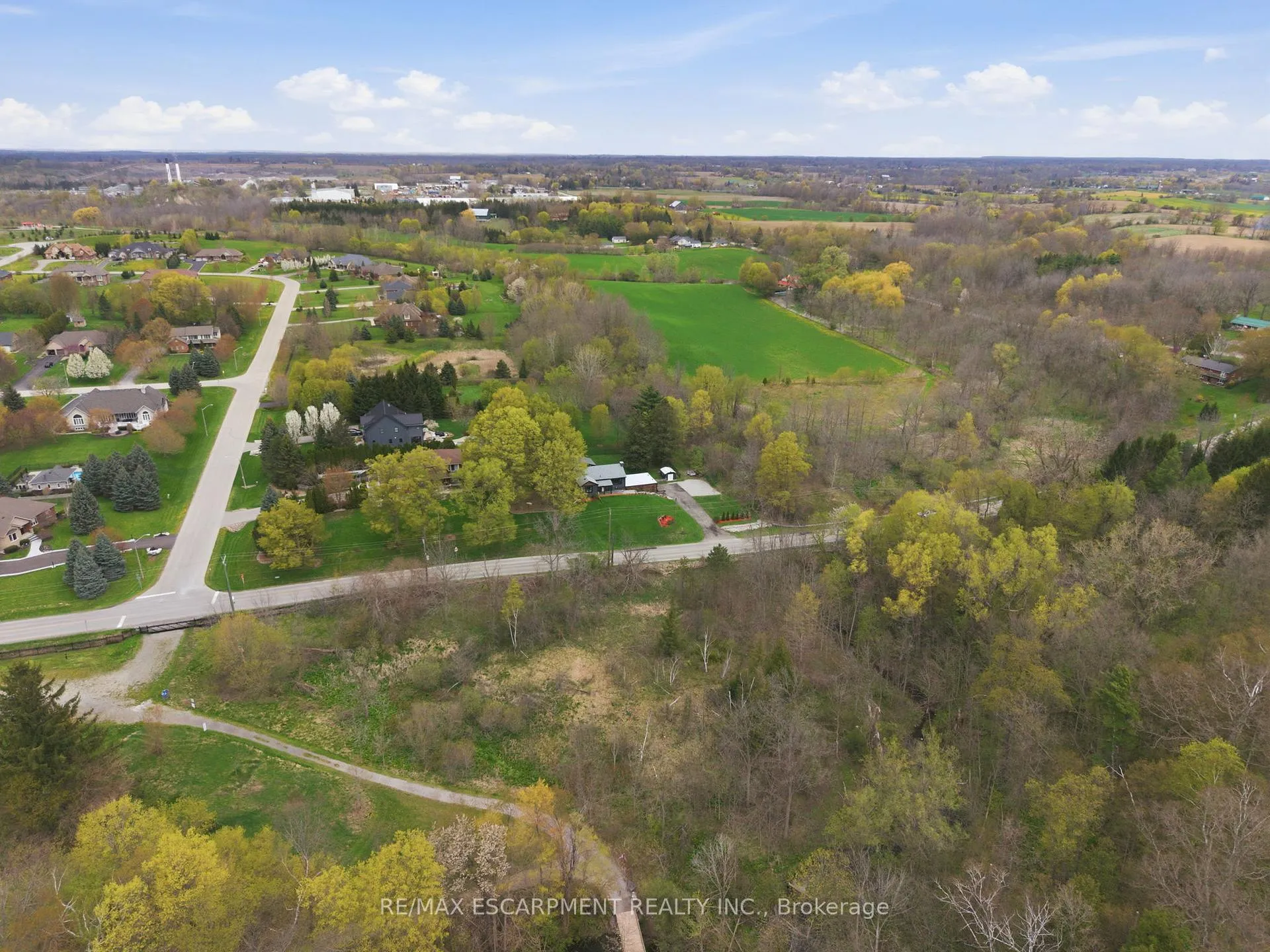 Photo 46 of 577 Harvest Road, Hamilton, Greensville — HOMEH