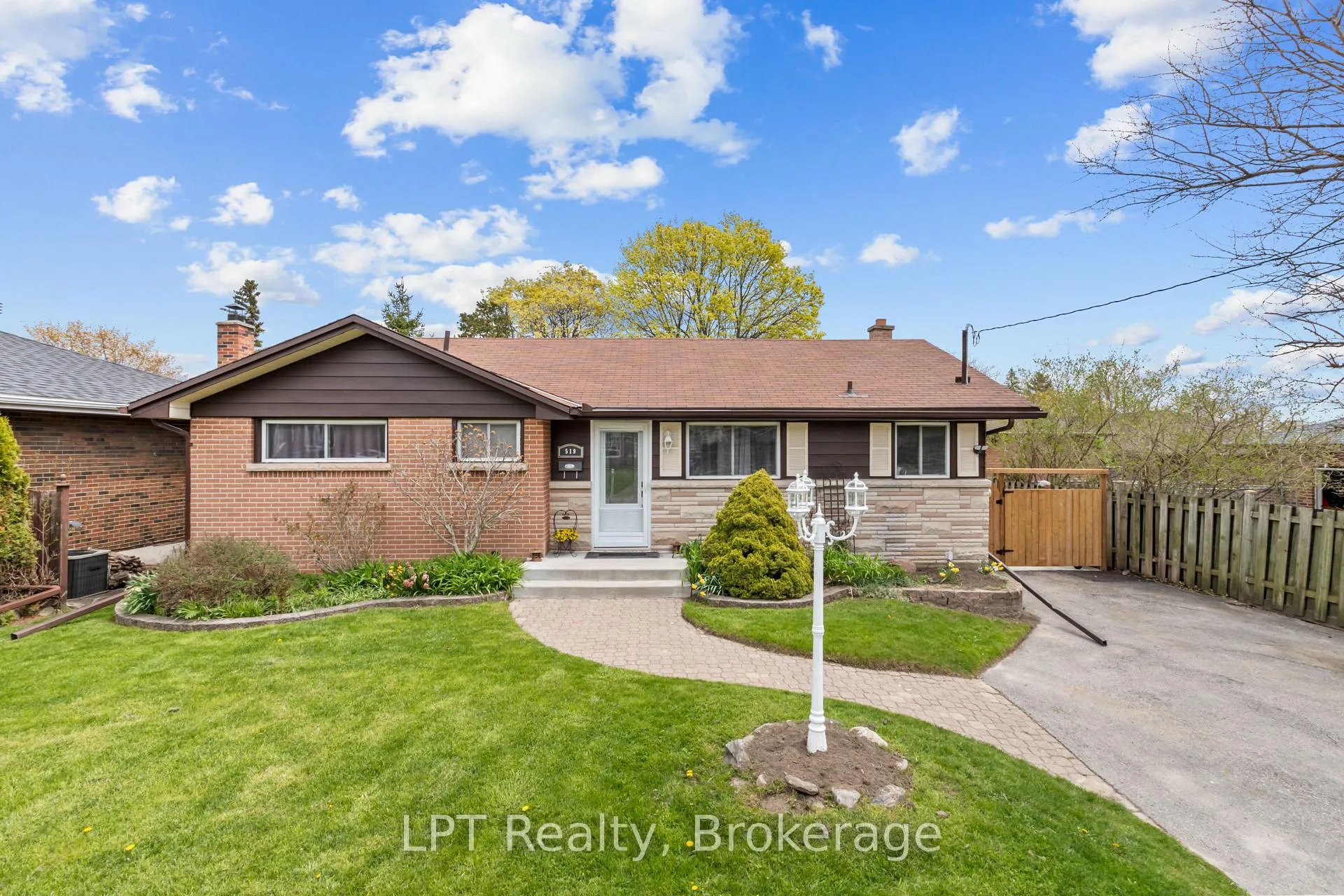 Photo 1 of 519 Rosmere Street, Oshawa, McLaughlin — HOMEH