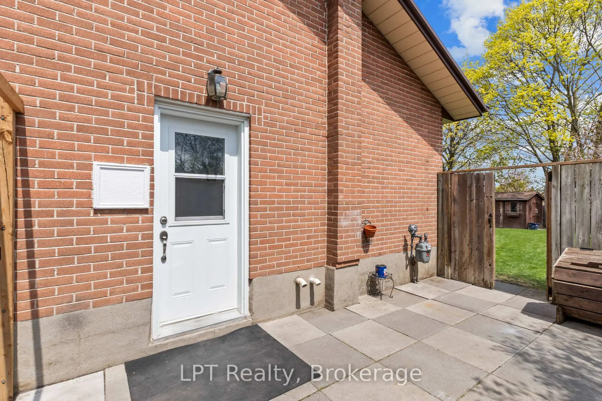 Photo 5 of 519 Rosmere Street, Oshawa, McLaughlin — HOMEH