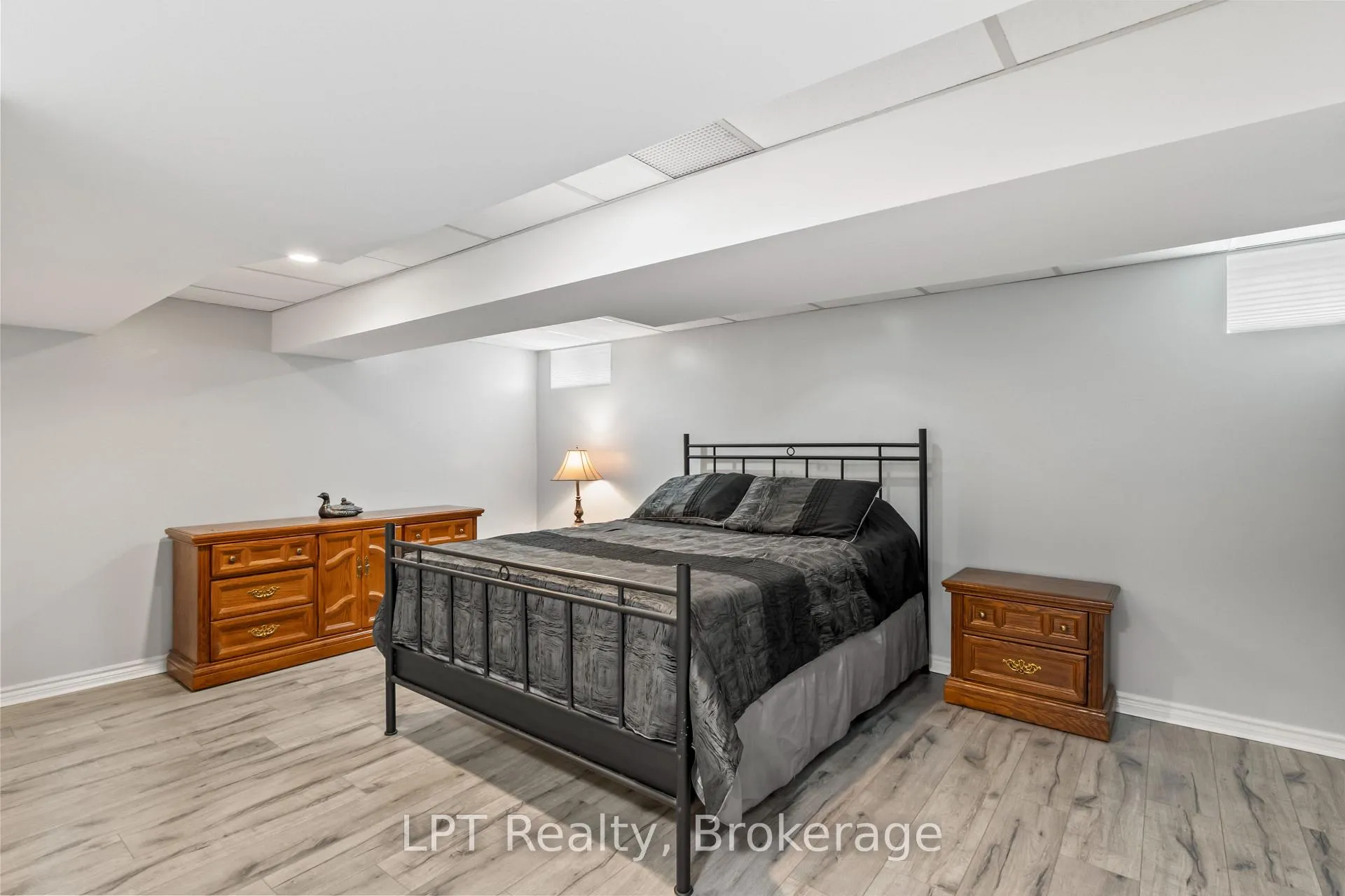 Photo 24 of 519 Rosmere Street, Oshawa, McLaughlin — HOMEH