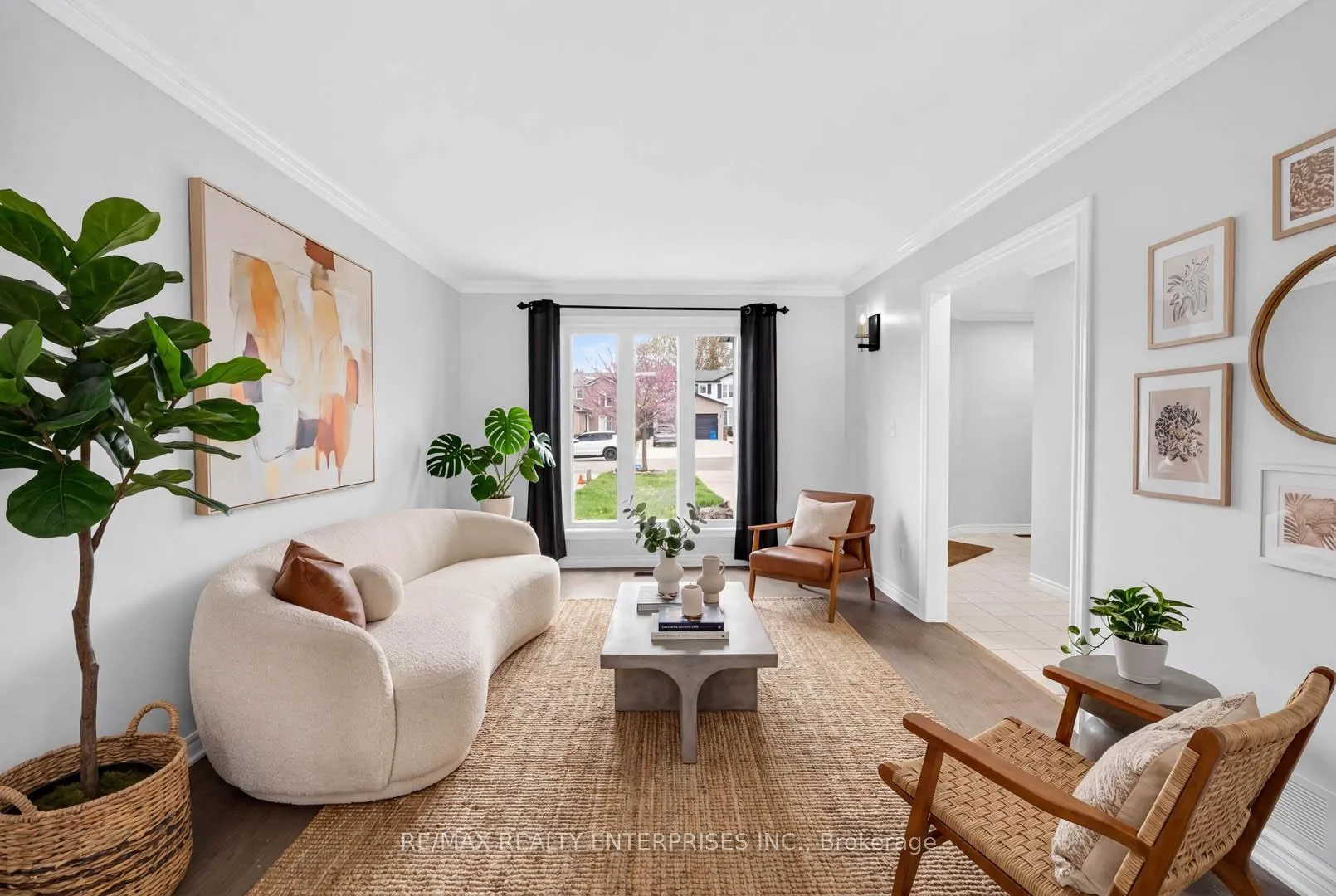 Photo 5 of 46 Robson Crescent, Hamilton, Randall — HOMEH