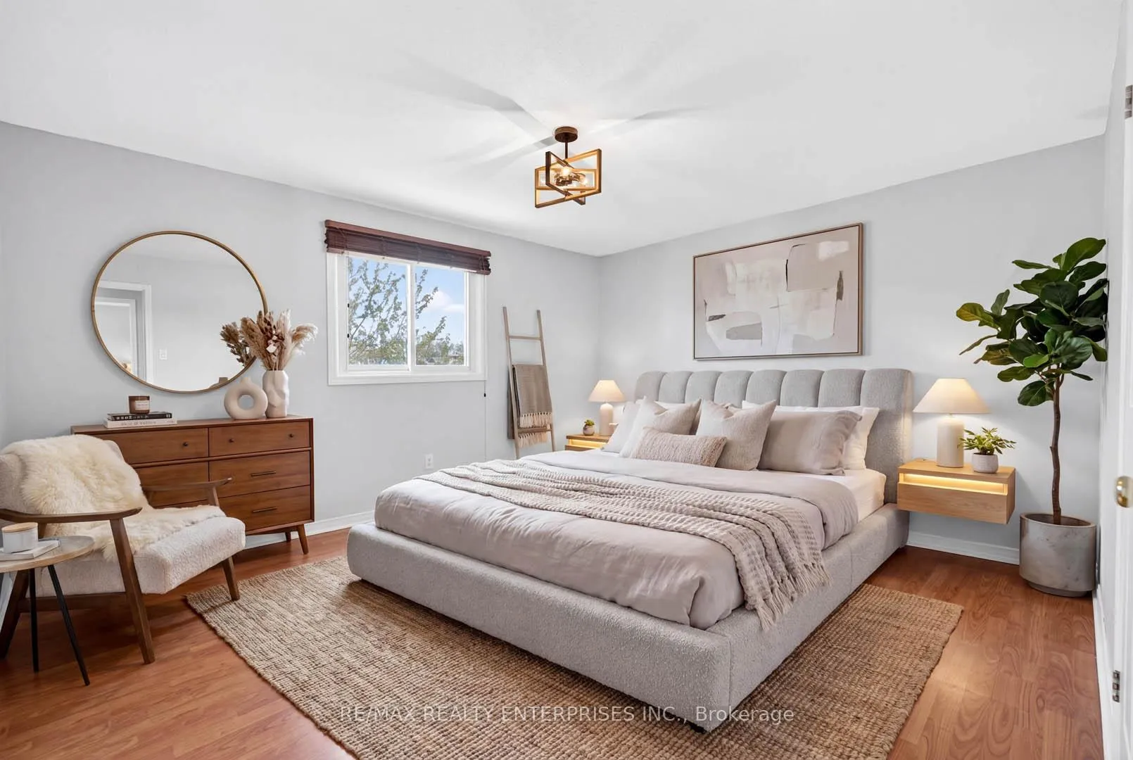 Photo 12 of 46 Robson Crescent, Hamilton, Randall — HOMEH