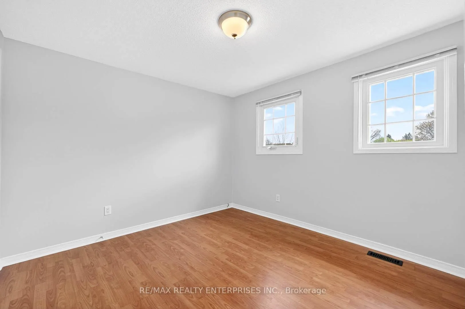 Photo 15 of 46 Robson Crescent, Hamilton, Randall — HOMEH