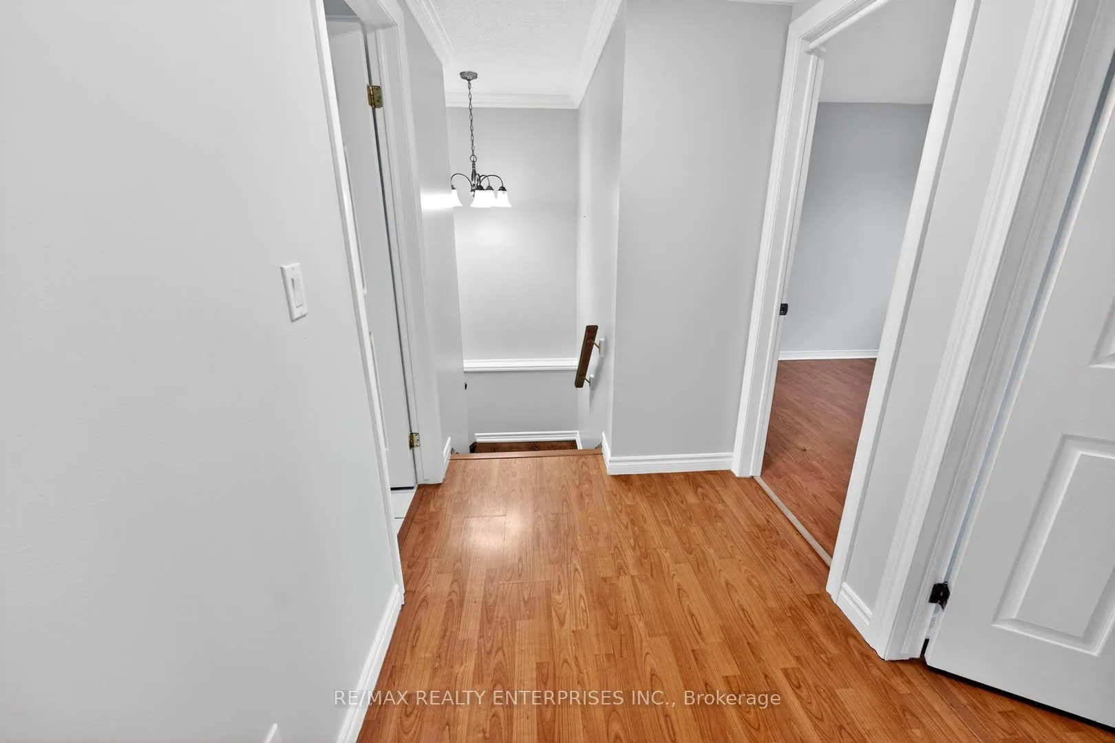 Photo 26 of 46 Robson Crescent, Hamilton, Randall — HOMEH