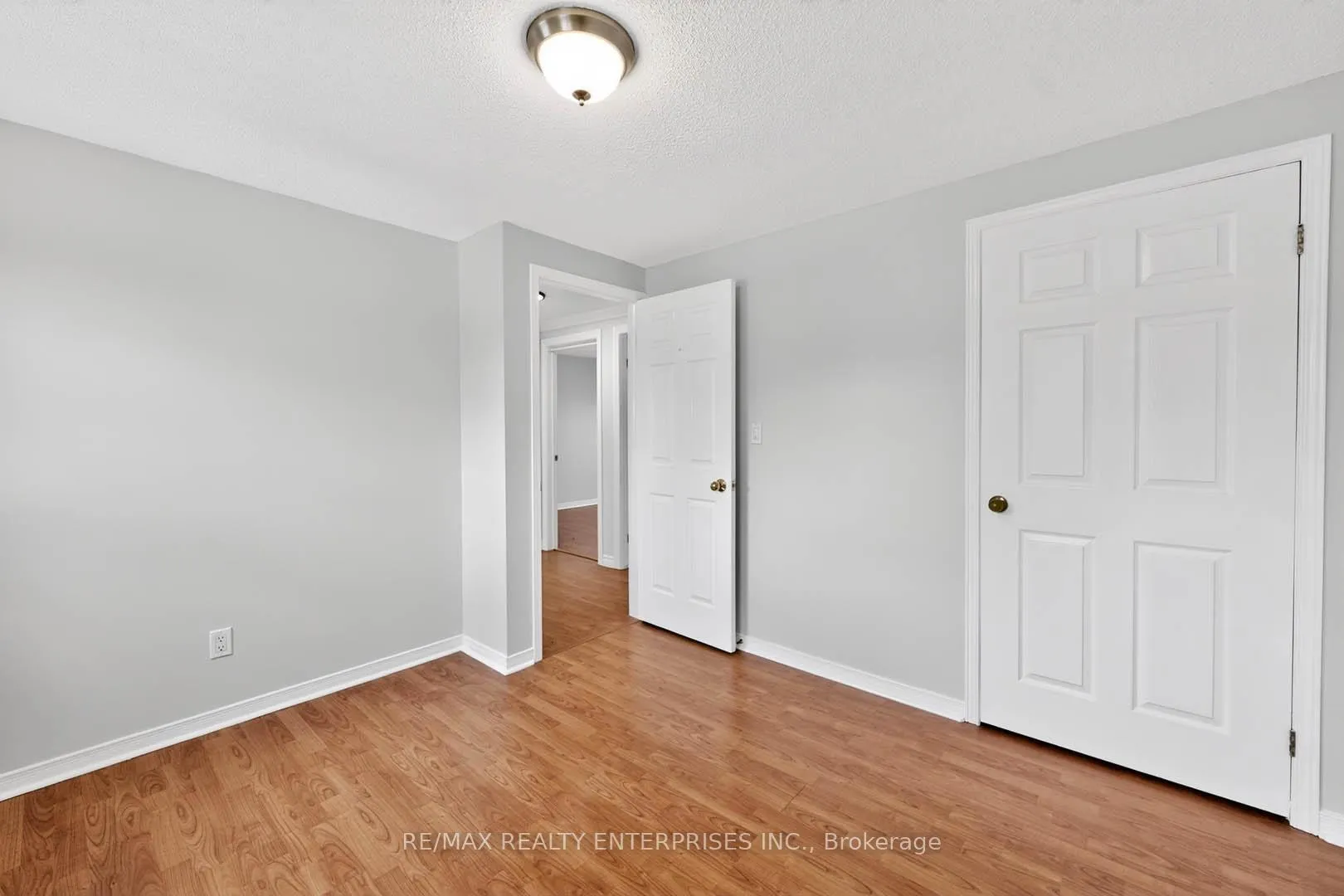 Photo 27 of 46 Robson Crescent, Hamilton, Randall — HOMEH