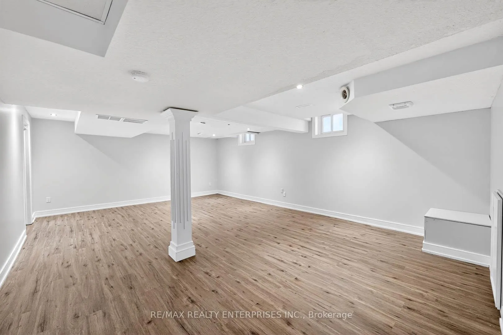 Photo 30 of 46 Robson Crescent, Hamilton, Randall — HOMEH