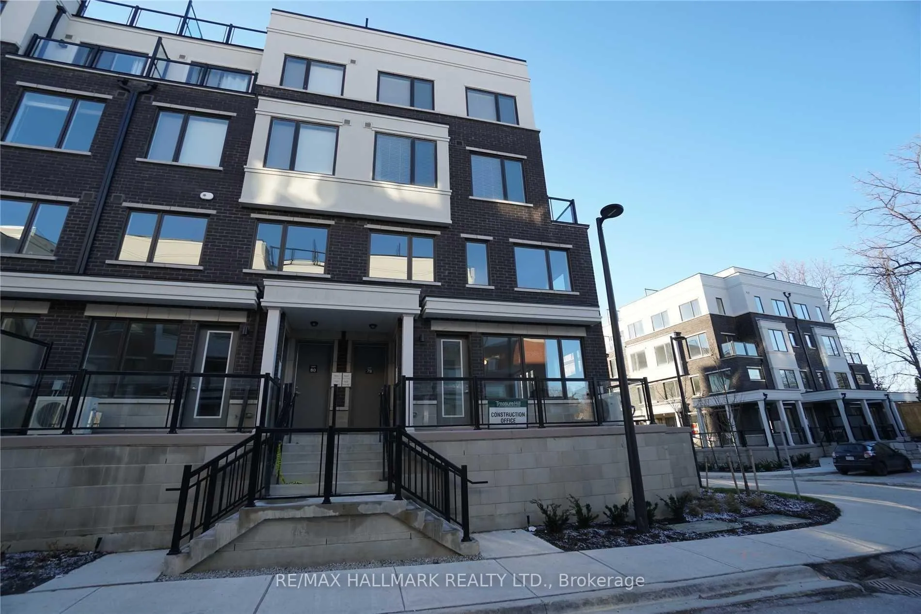 Photo 1 of Unit 78, 400 Alex Gardner Circle, Aurora, Aurora Heights — HOMEH