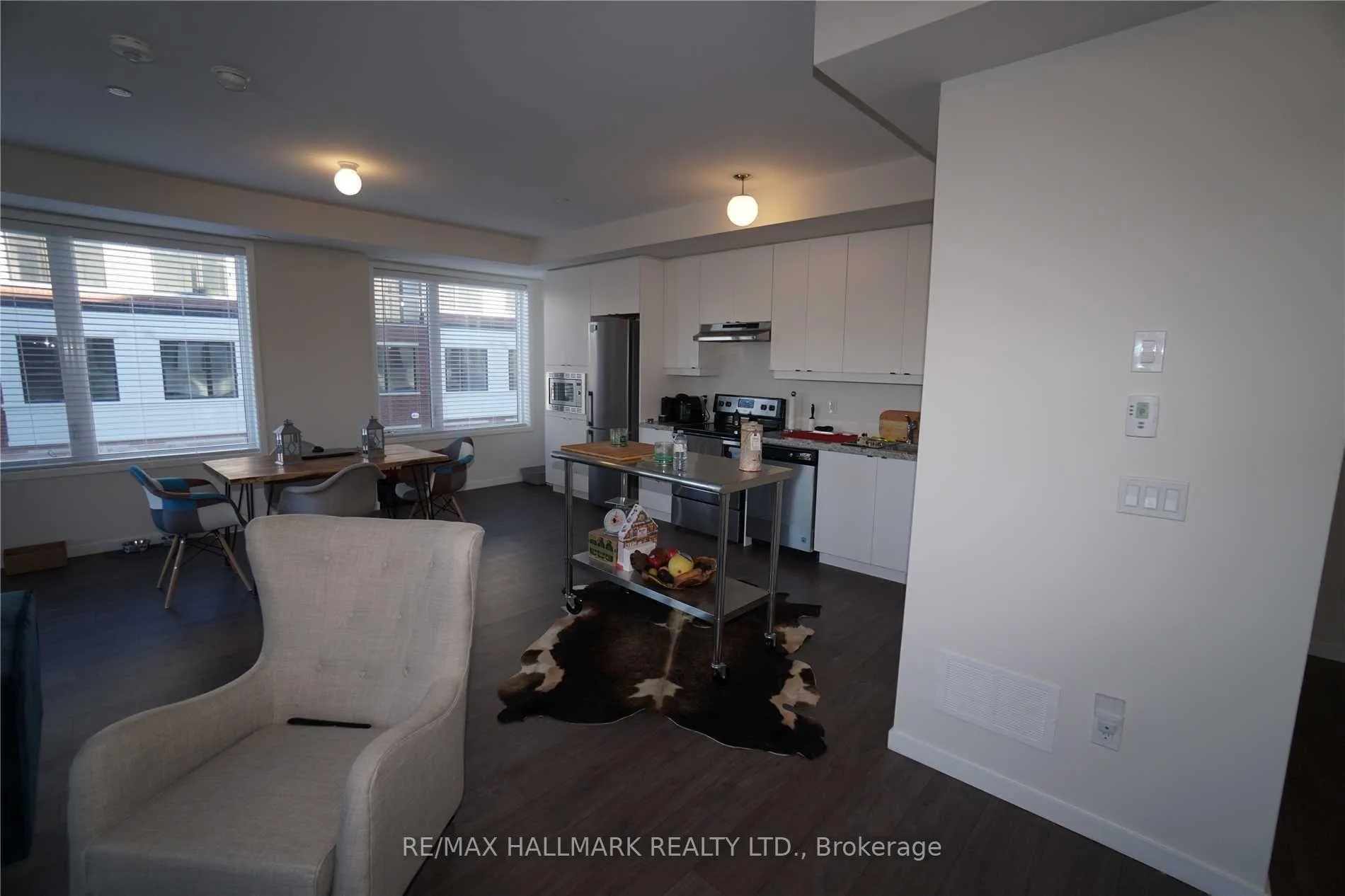 Photo 6 of Unit 78, 400 Alex Gardner Circle, Aurora, Aurora Heights — HOMEH