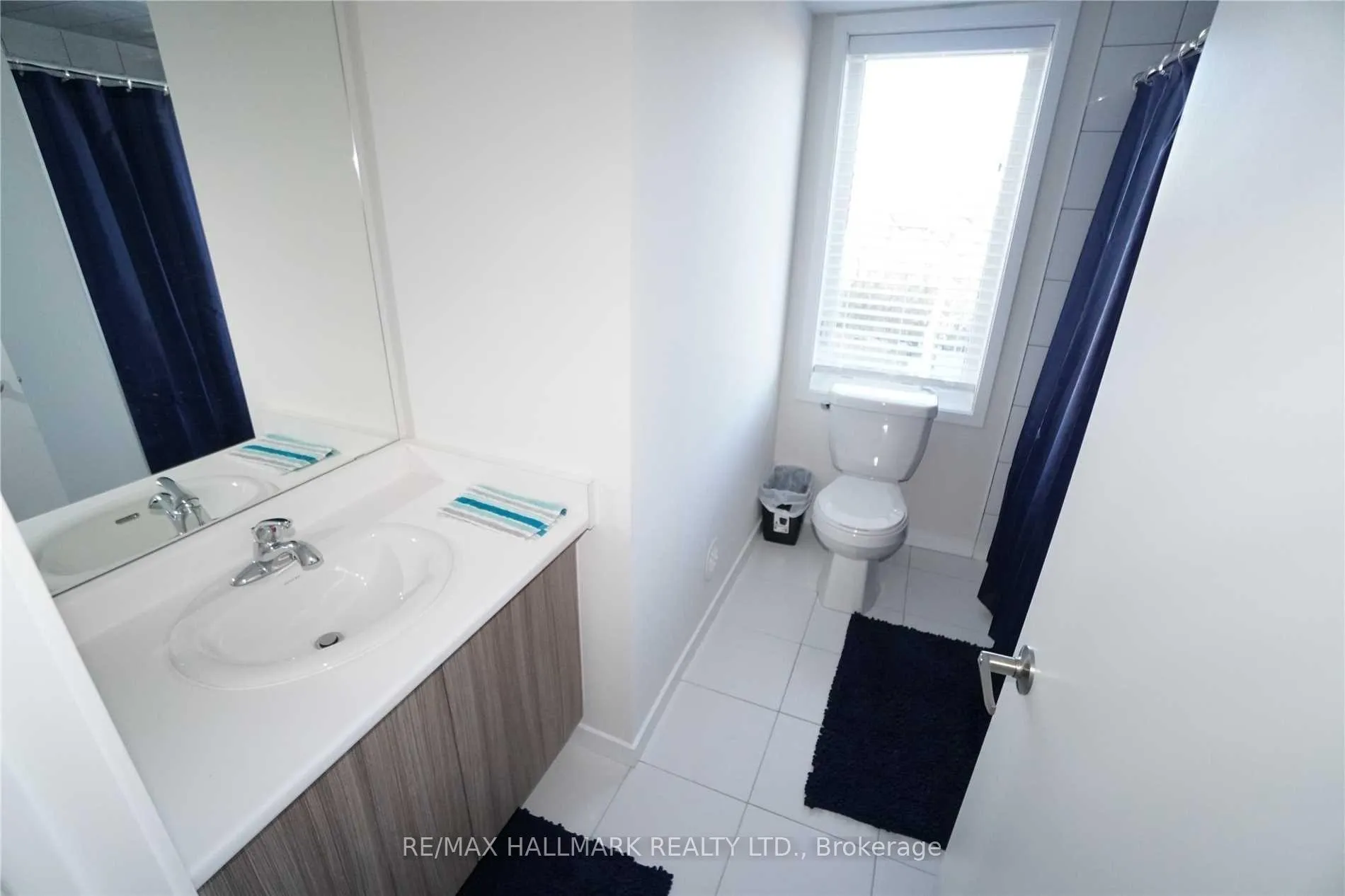 Photo 9 of Unit 78, 400 Alex Gardner Circle, Aurora, Aurora Heights — HOMEH