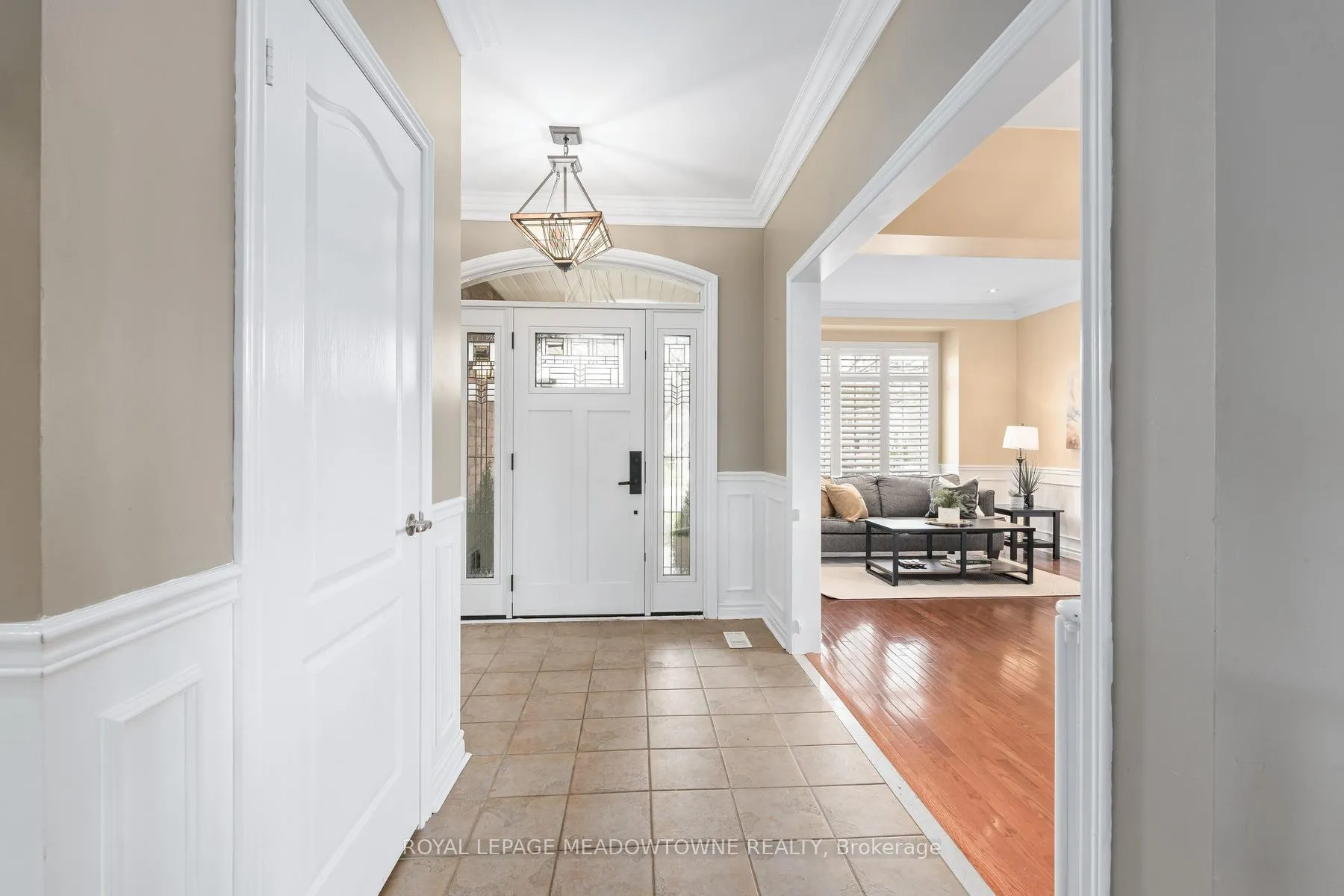 Photo 3 of 22 Berton Boulevard, Halton Hills, Georgetown — HOMEH