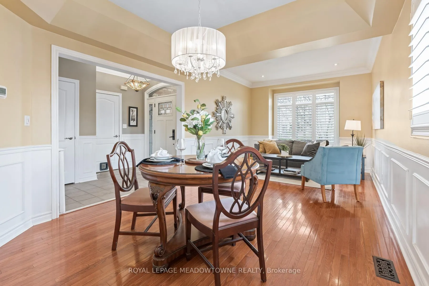 Photo 5 of 22 Berton Boulevard, Halton Hills, Georgetown — HOMEH