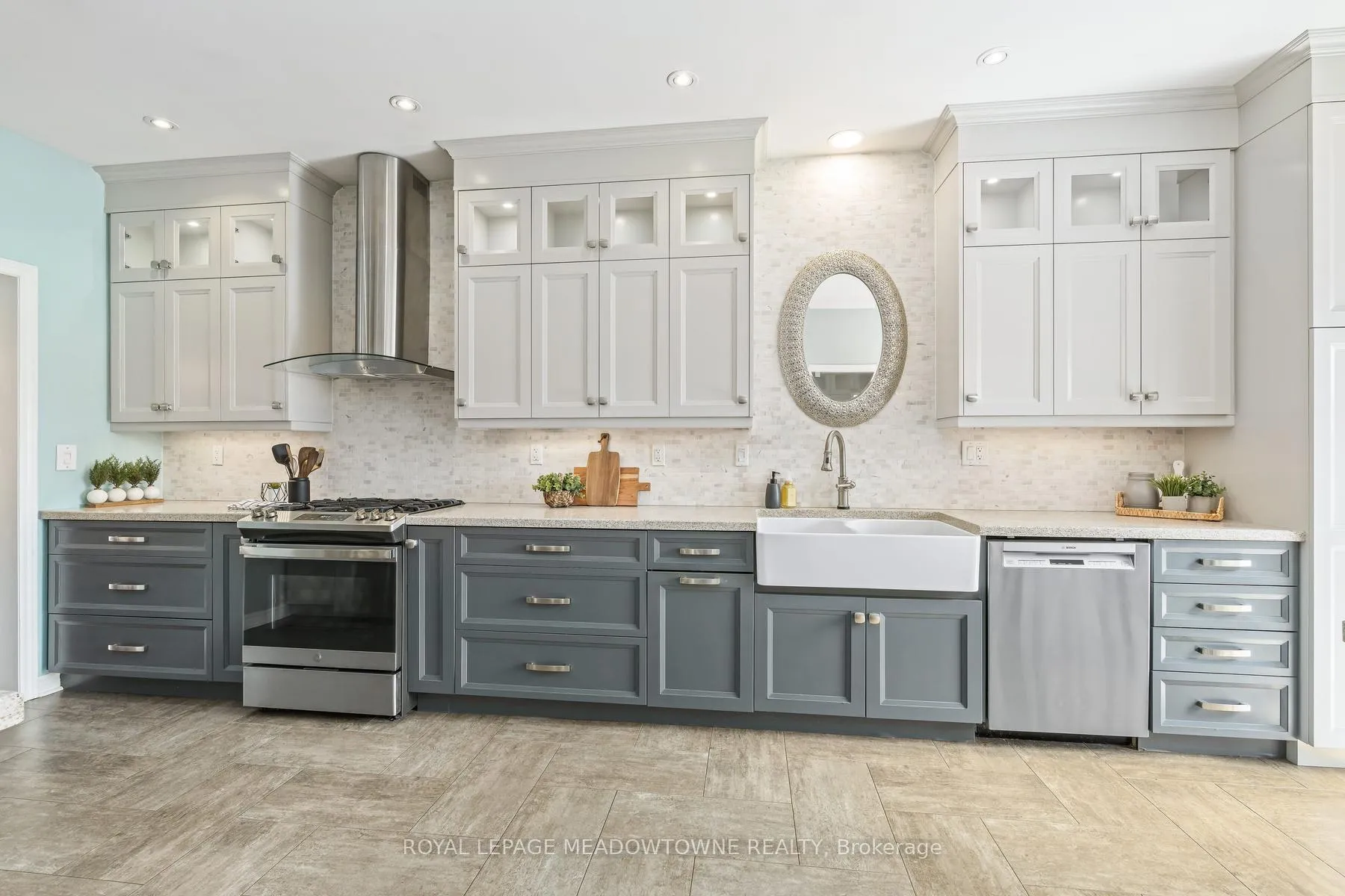 Photo 8 of 22 Berton Boulevard, Halton Hills, Georgetown — HOMEH