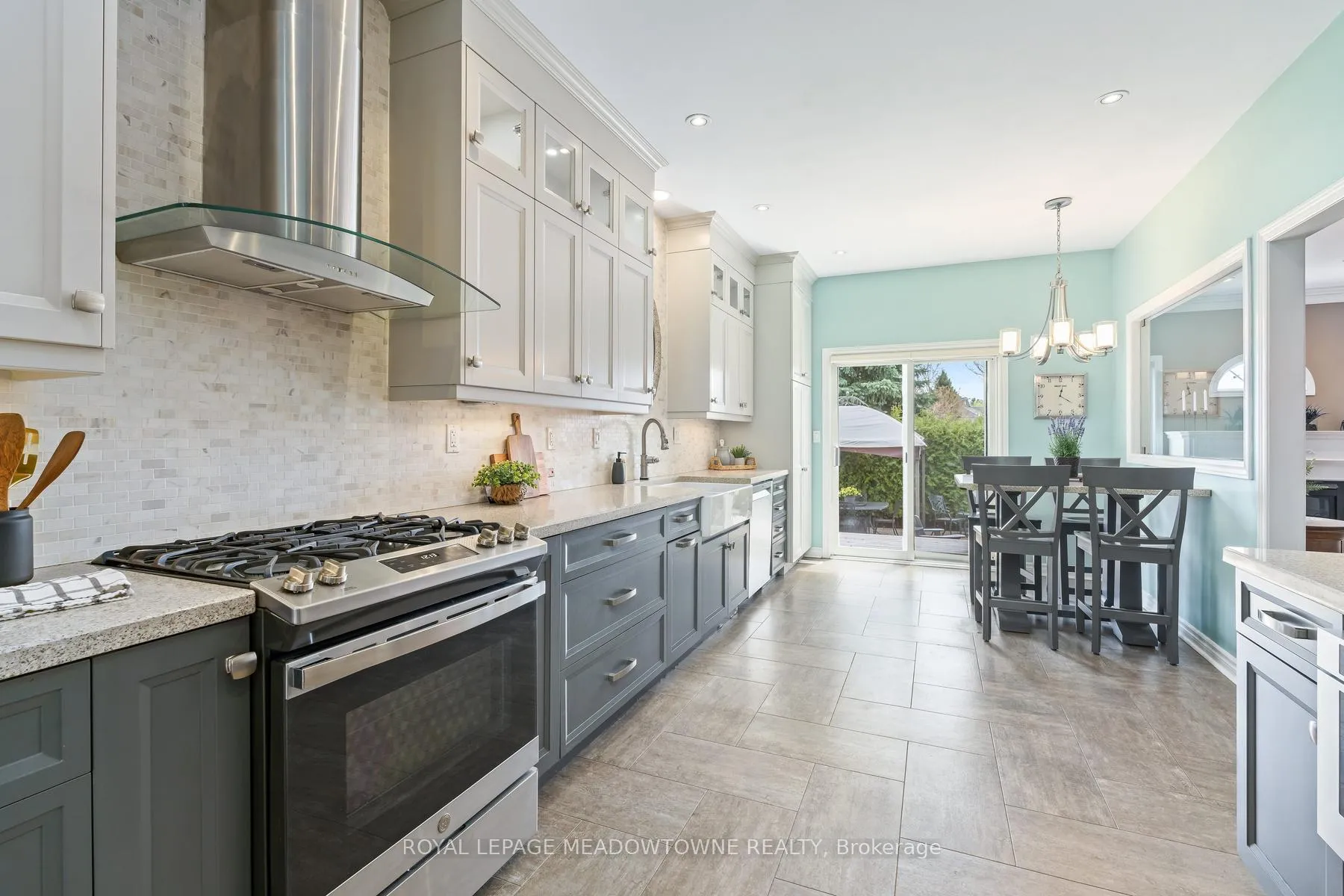 Photo 9 of 22 Berton Boulevard, Halton Hills, Georgetown — HOMEH