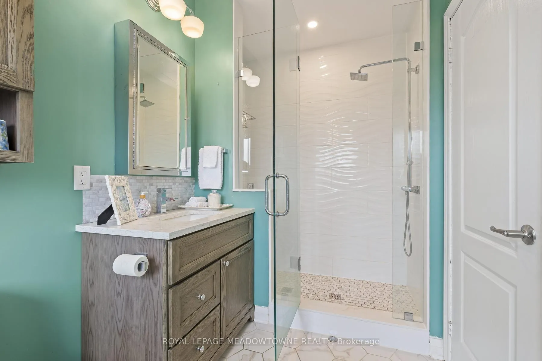 Photo 18 of 22 Berton Boulevard, Halton Hills, Georgetown — HOMEH