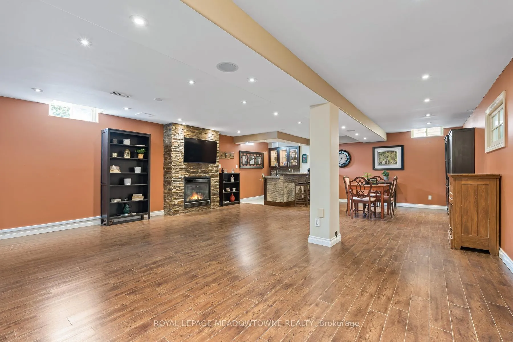 Photo 23 of 22 Berton Boulevard, Halton Hills, Georgetown — HOMEH