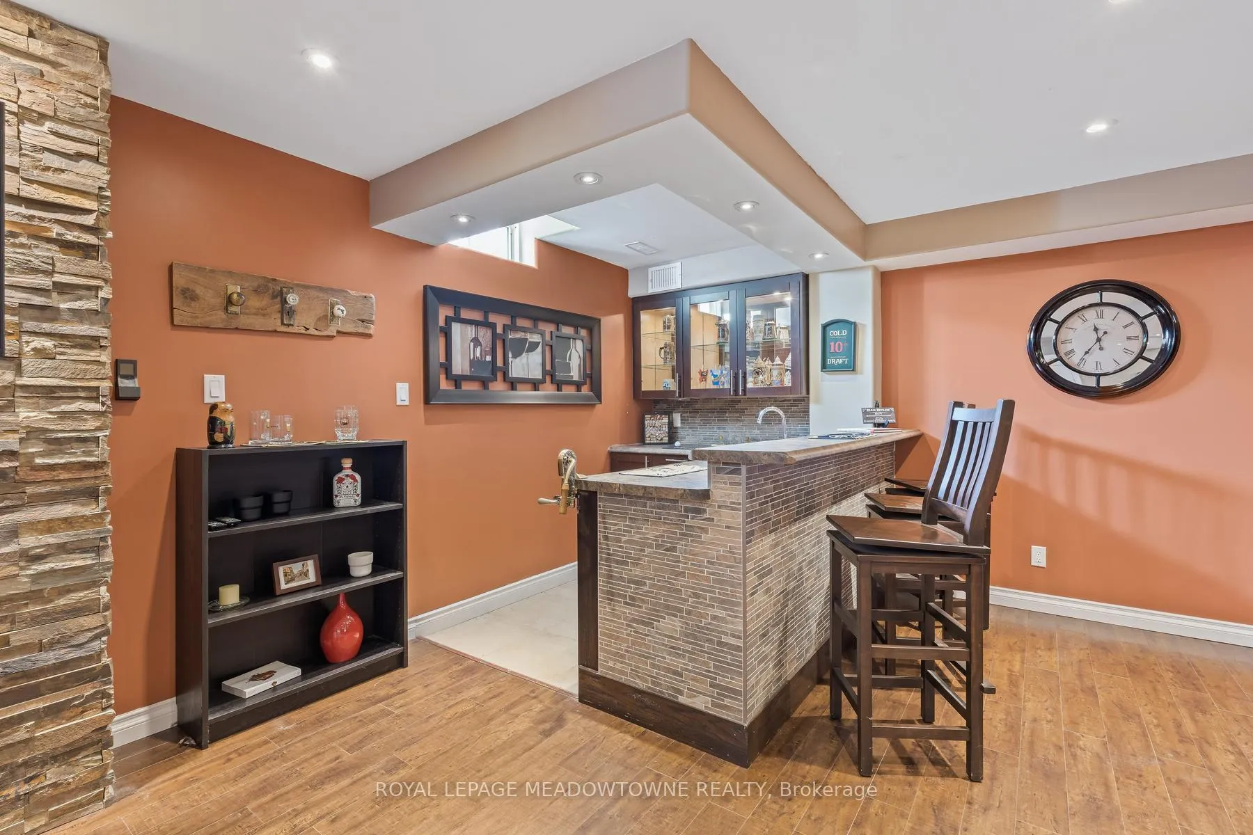 Photo 26 of 22 Berton Boulevard, Halton Hills, Georgetown — HOMEH