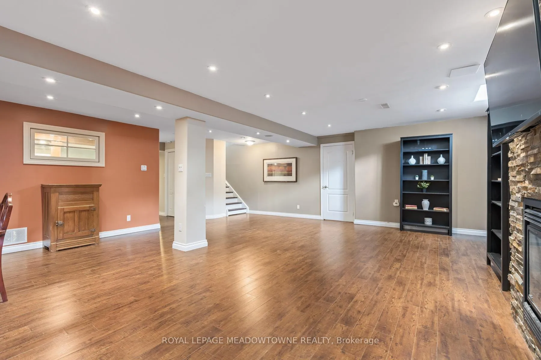 Photo 27 of 22 Berton Boulevard, Halton Hills, Georgetown — HOMEH