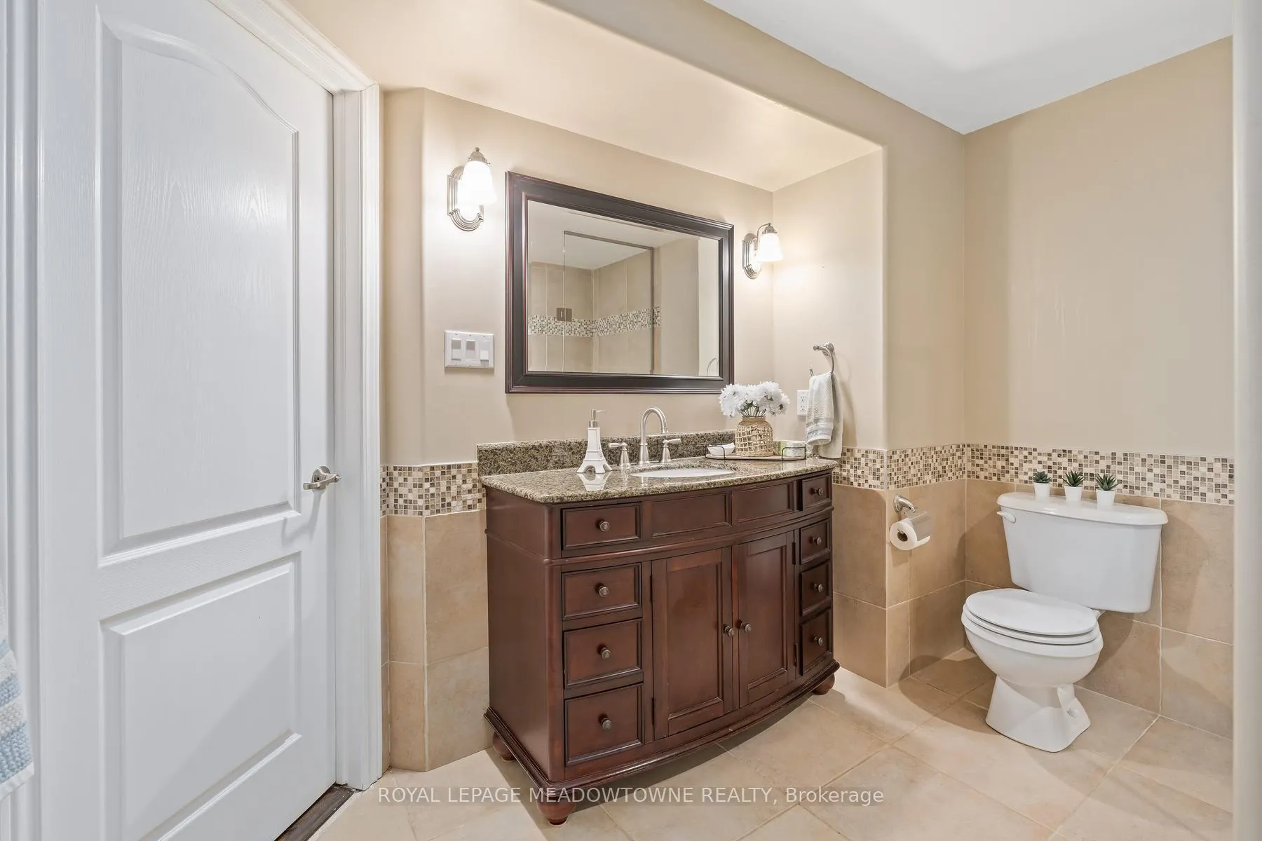Photo 32 of 22 Berton Boulevard, Halton Hills, Georgetown — HOMEH
