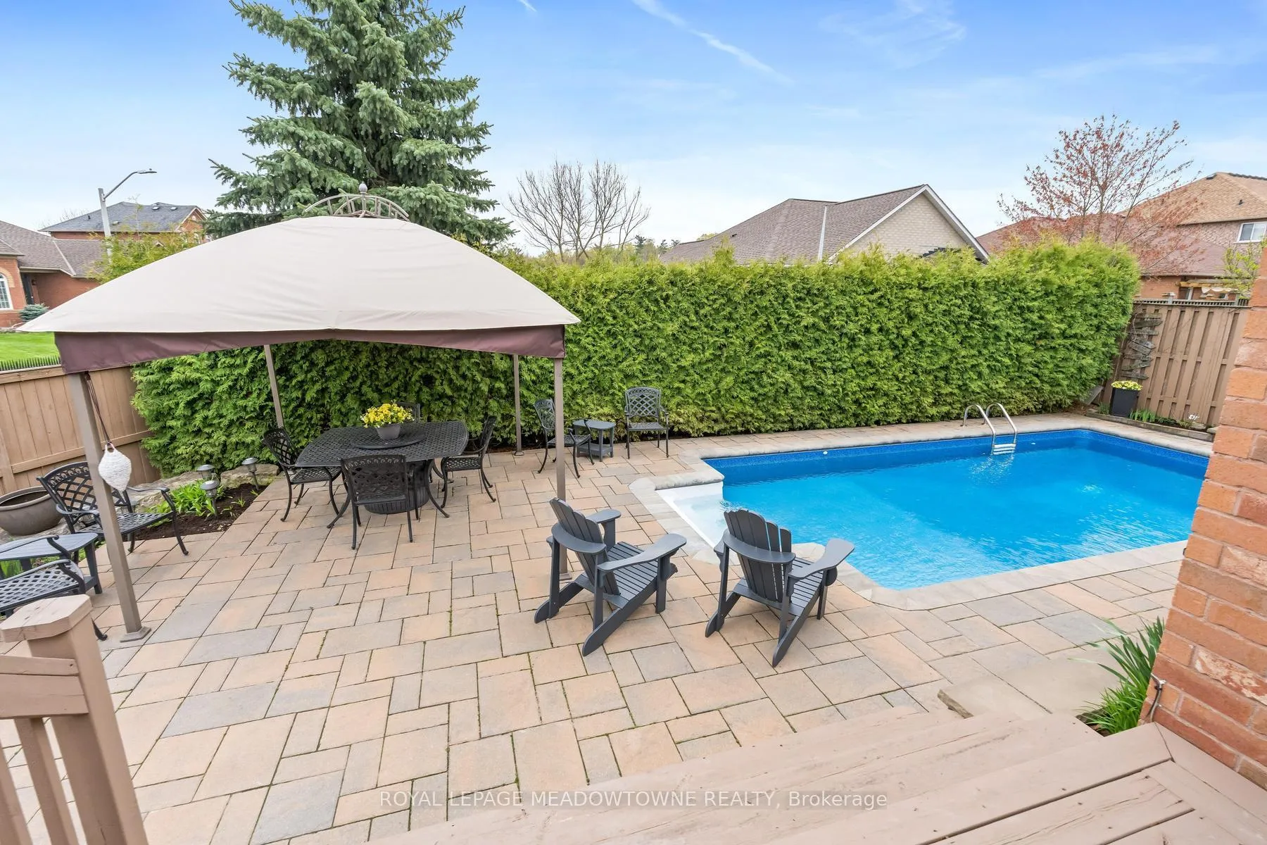 Photo 35 of 22 Berton Boulevard, Halton Hills, Georgetown — HOMEH