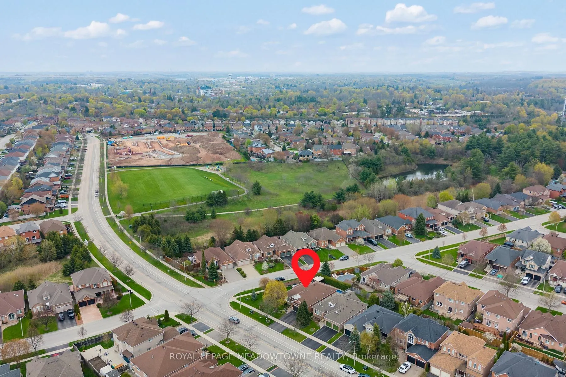 Photo 46 of 22 Berton Boulevard, Halton Hills, Georgetown — HOMEH