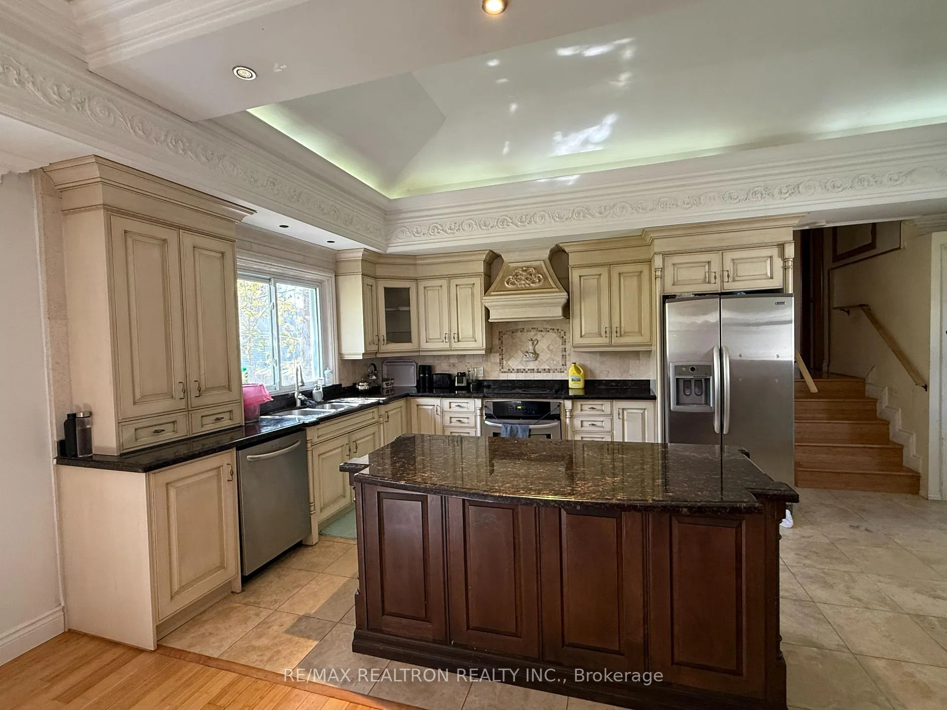 Photo 2 of Unit Main, 18 Irwin Avenue, Aurora, Aurora Village — HOMEH